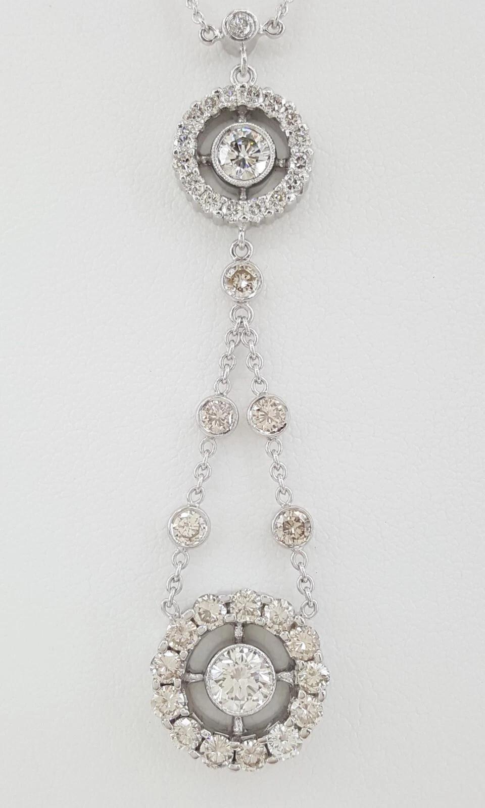Collana in oro bianco 14 carati con diamanti a goccia Y da 3,19 carati In condizioni ottime in vendita a Chicago, IL