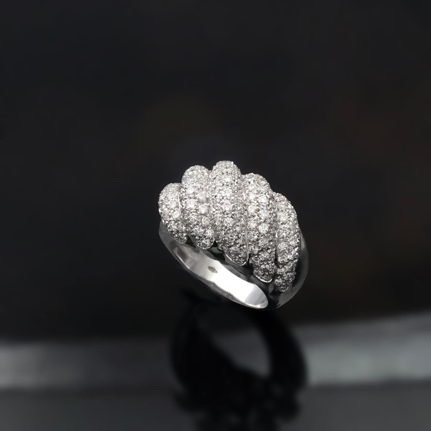 Contemporary 3.19 Carat Diamond Pavé Dome Ring in 18K White Gold with Godron Design For Sale