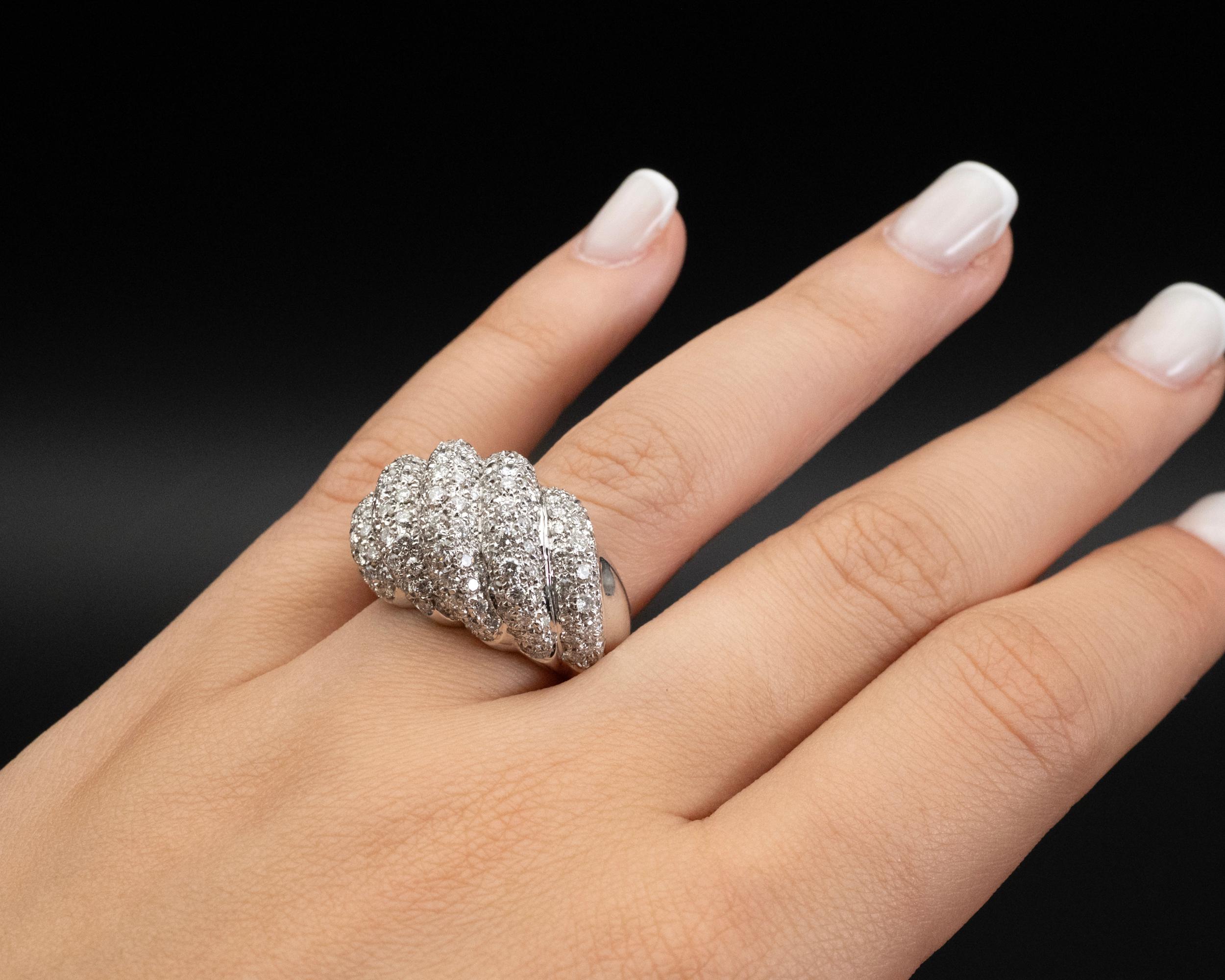 Brilliant Cut 3.19 Carat Diamond Pavé Dome Ring in 18K White Gold with Godron Design For Sale