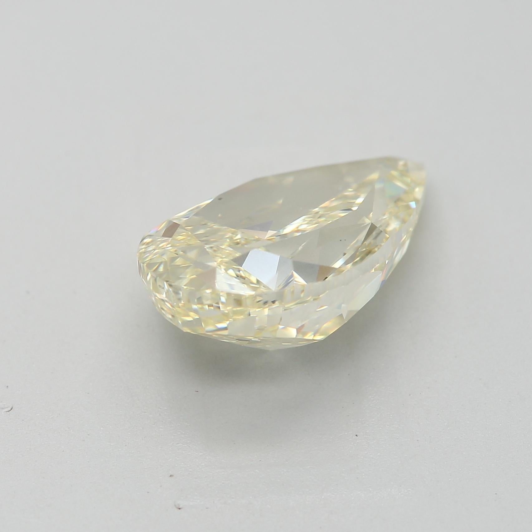 3.19 Carat Fancy Light Yellow Pear cut diamond VS1 Clarity GIA Certified  In New Condition For Sale In Kowloon, HK