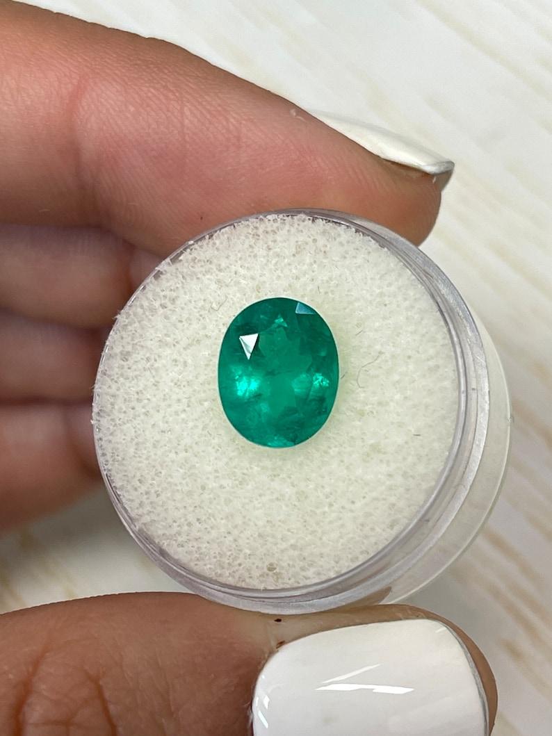 3.19 Quilates Esmeralda Verde Colombiana Muzo Talla Oval - Gema Natal de Mayo Moderno en venta