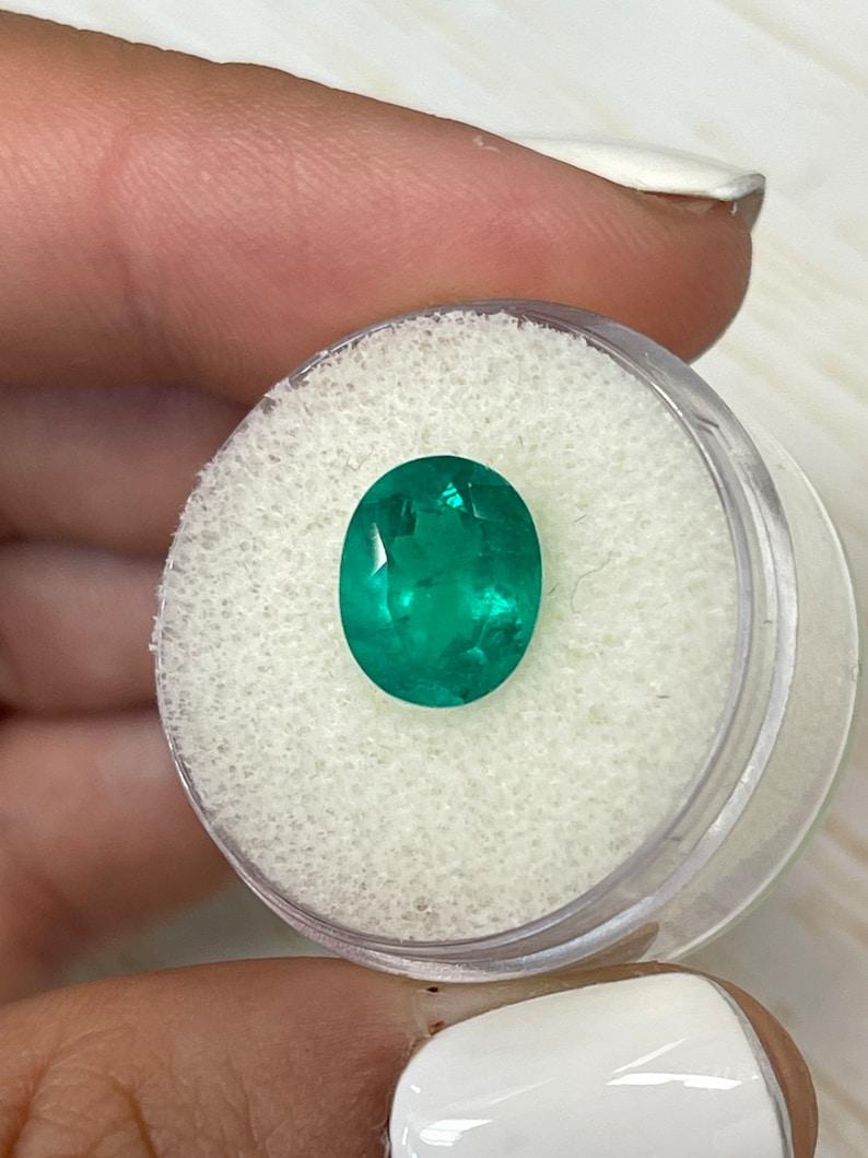 3.19 Quilates Esmeralda Verde Colombiana Muzo Talla Oval - Gema Natal de Mayo Corte oval en venta