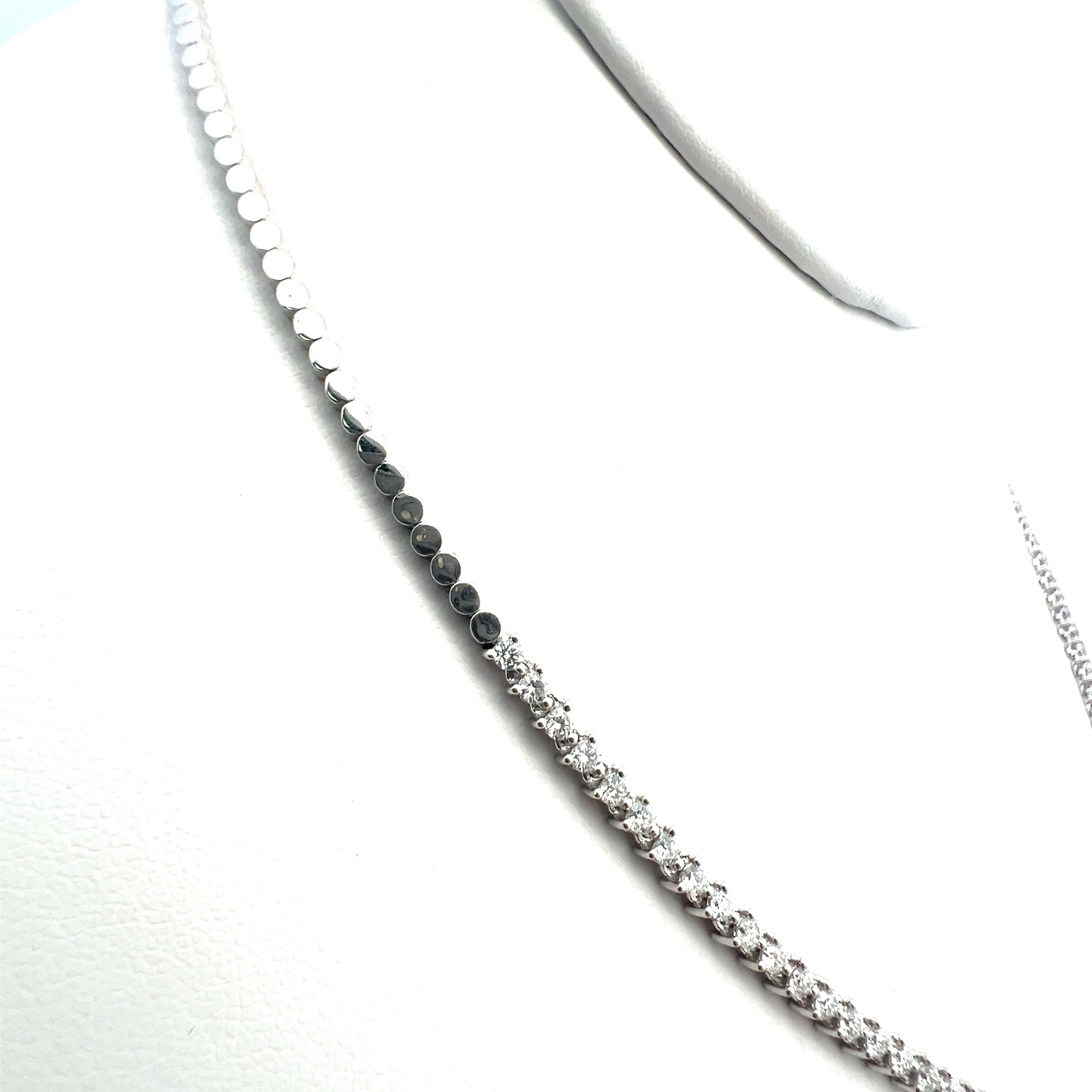 Taille ronde Collier pendentif en or blanc 14 carats 3,19 carats de diamants ronds Brilliante I I1-VS1 en vente