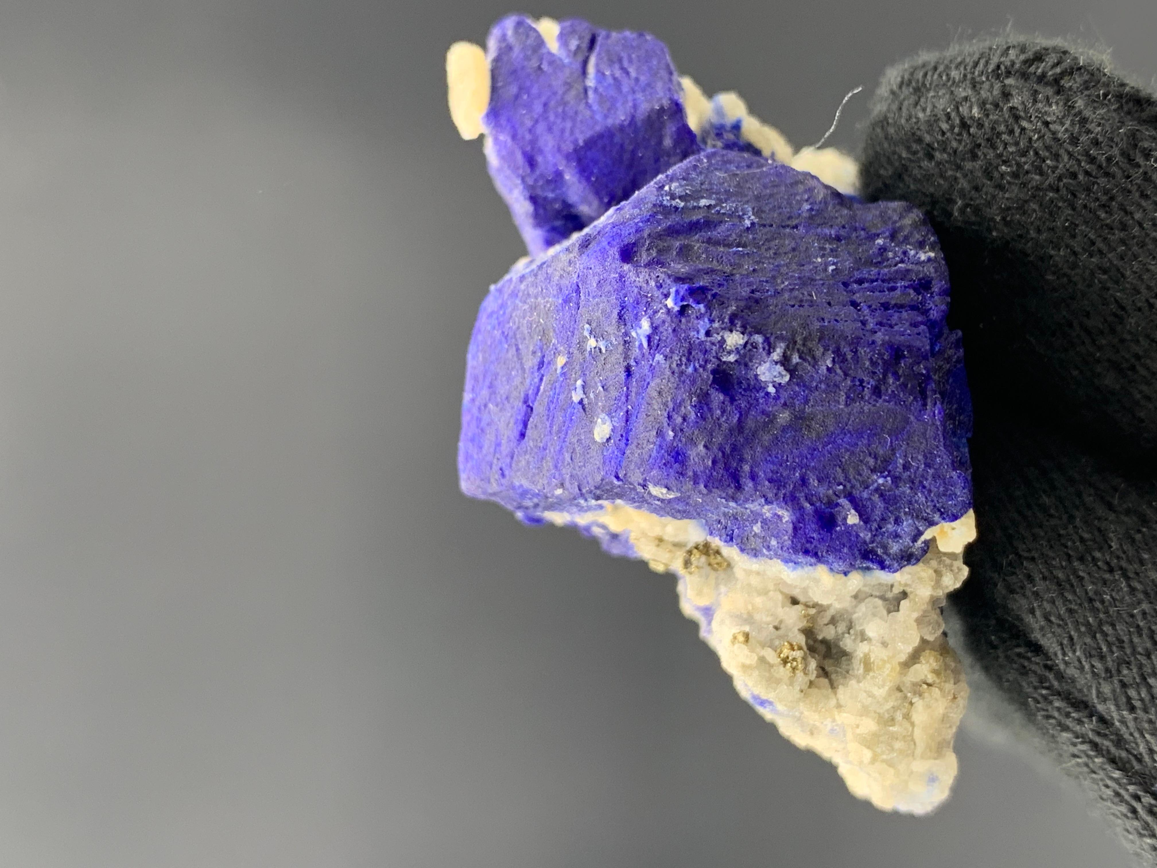 Cristallo di rocca 31.91 grammi di splendido esemplare di lazurite da Badakhshan, Afghanistan in vendita