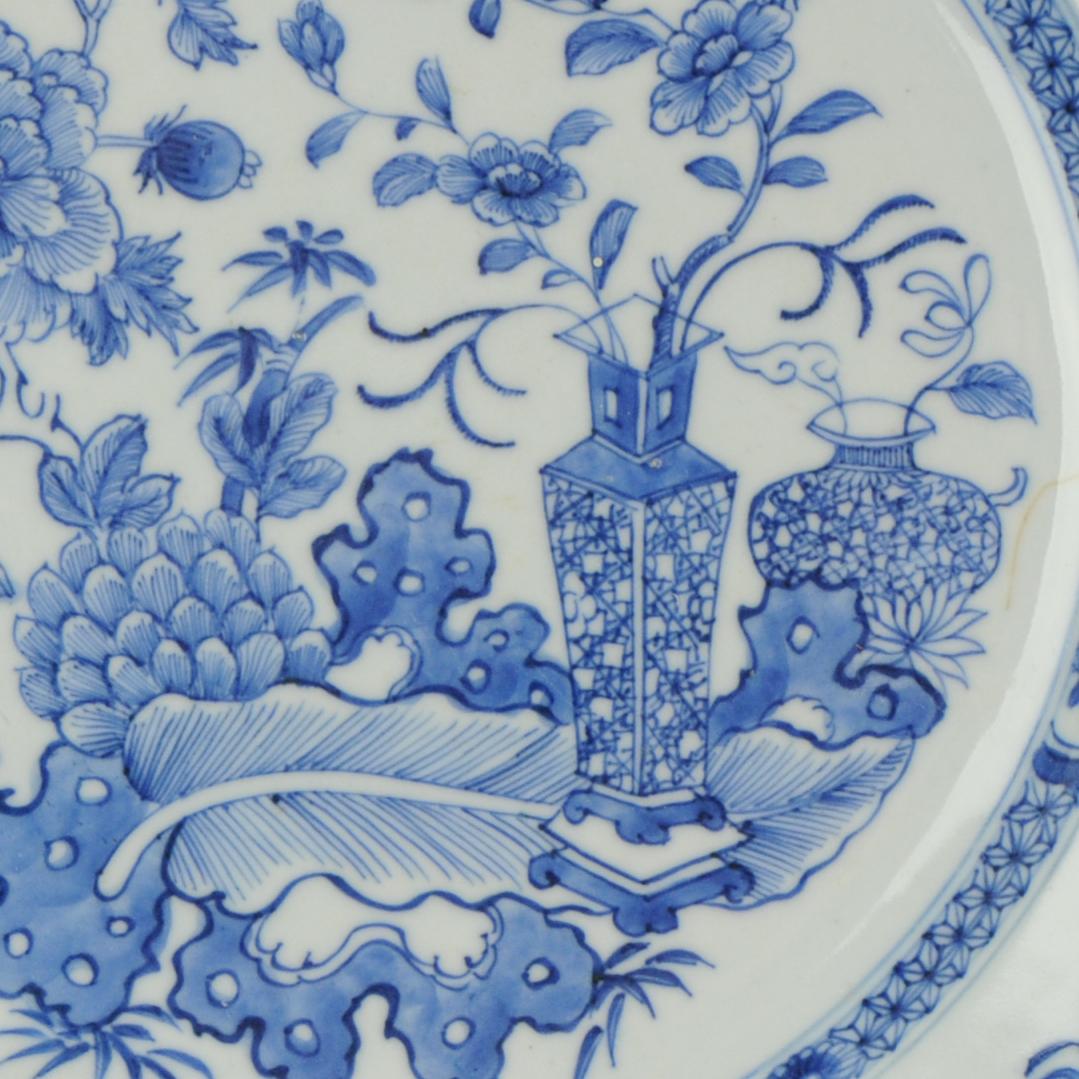 Qing Antique 18th Century Chinese Porcelain Yongzheng/Qianlong Plate Peony For Sale