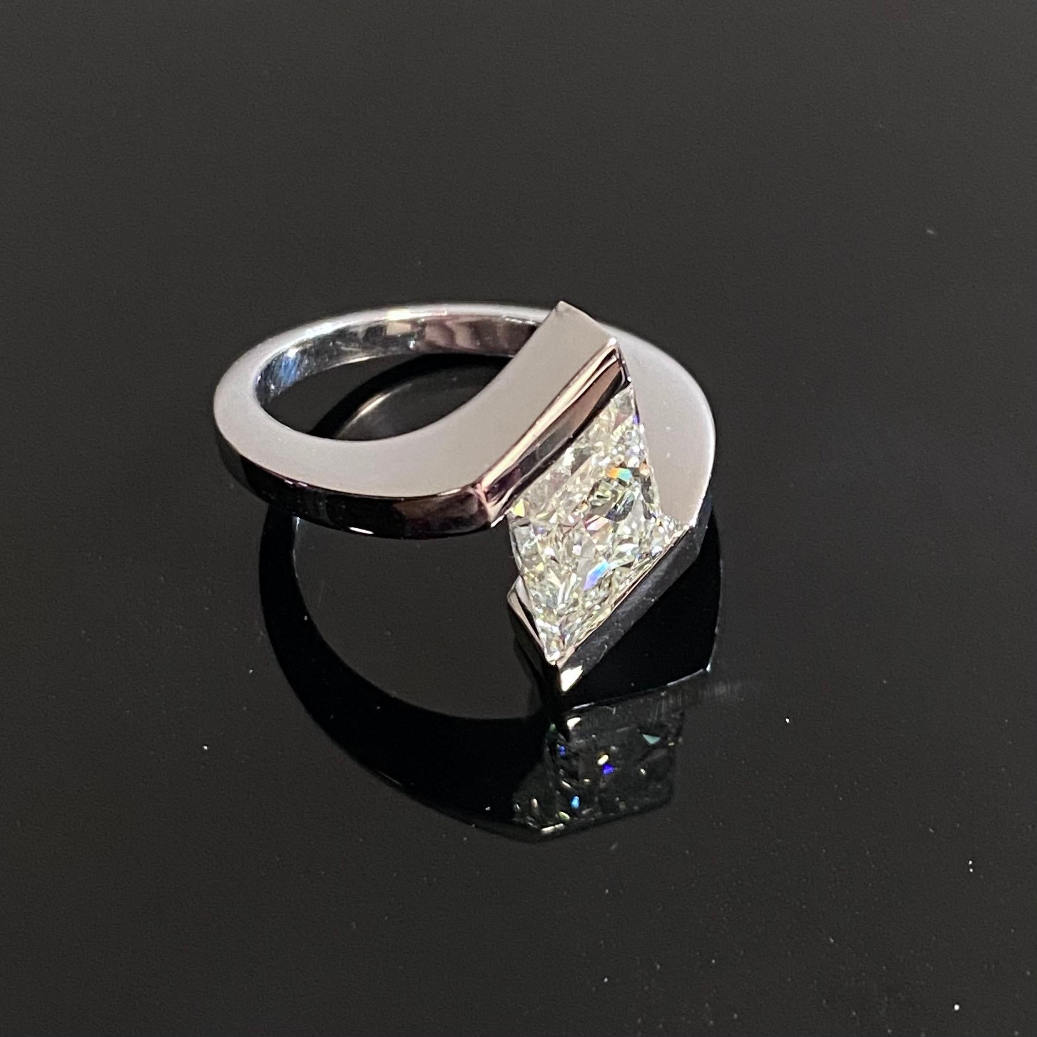 3.1ct Rhombus Lozenge Brilliant Cut Diamond Solitaire Engagement Ring White Gold For Sale 5