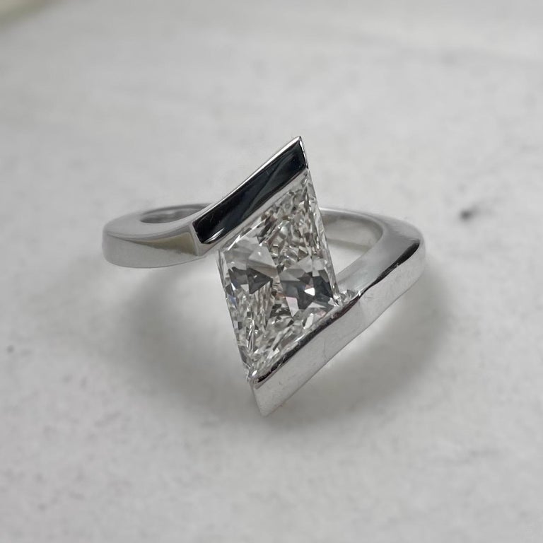 3.1ct Rhombus Lozenge Brilliant Cut Diamond Solitaire Engagement Ring ...