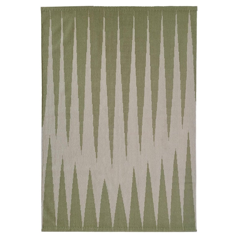 Rug  Wool Dhurrie Pale Olive Modern Geometric Olive Green Beige carpet For Sale