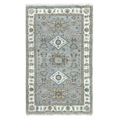 Tappeto orientale in lana naturale 3'1 "x5' Misty Gray annodato a mano Karajooh Design/One