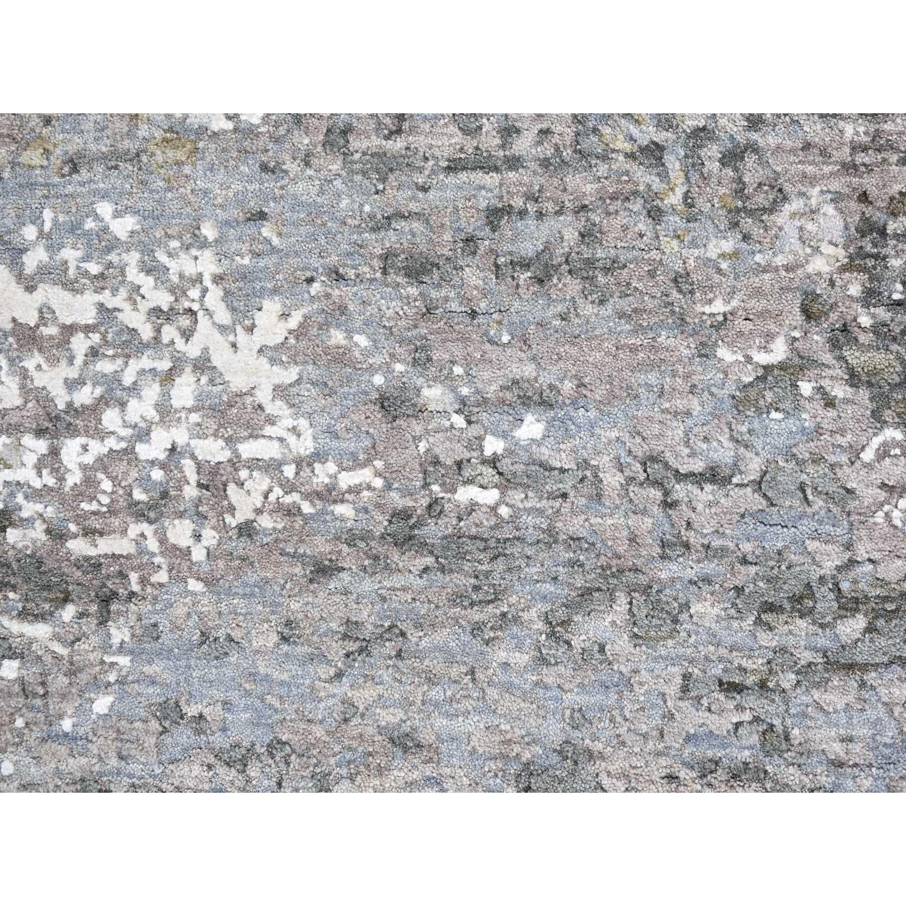 This is a truly genuine one-of-a-kind Silver Abstract Design Wool Denser Weave Persian Knot Hand Knotted Oriental Rug. It has been woven for months and months in the centuries-old Persian weaving craftsmanship techniques by expert artisans.
Primary