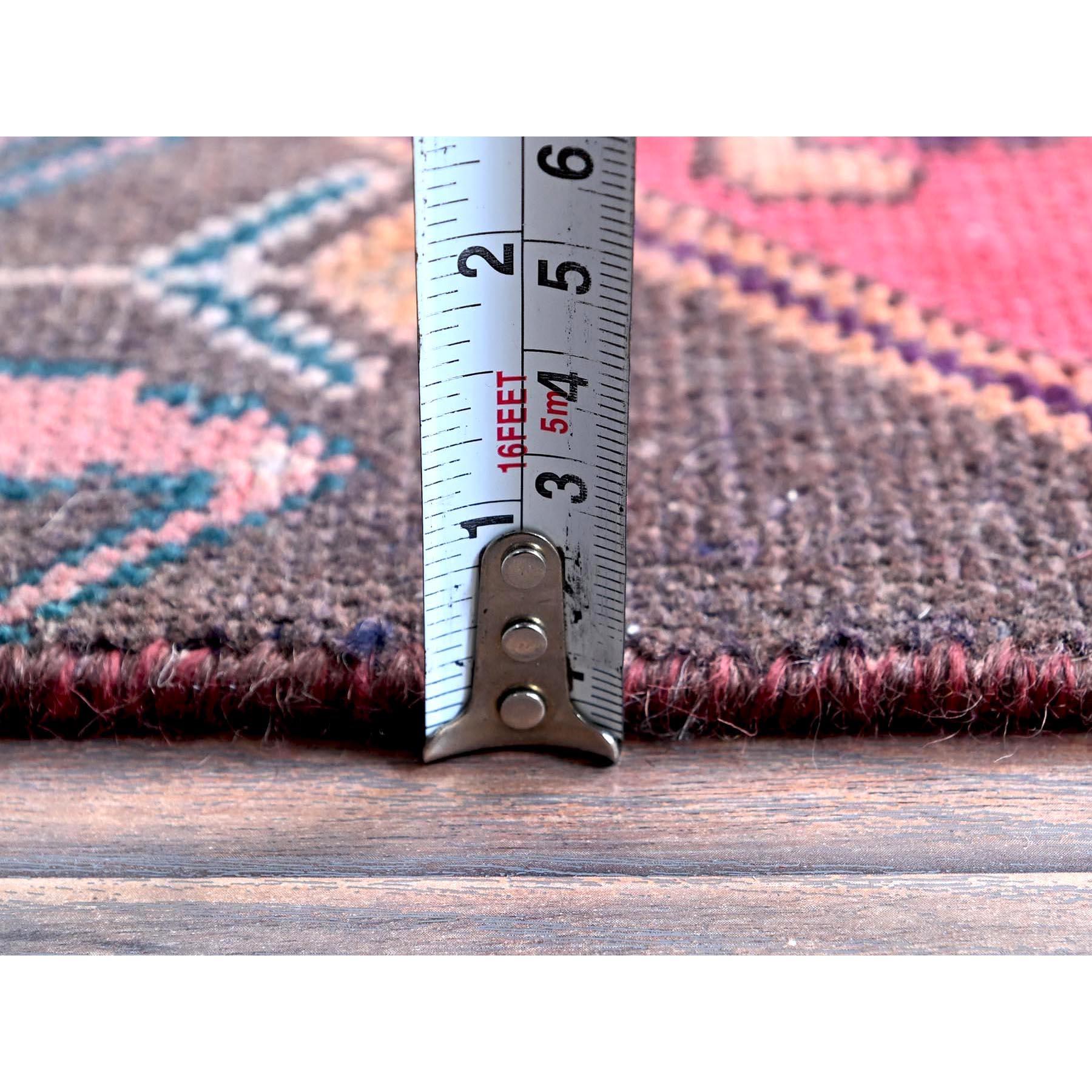 3'1'x9' Blush Red Ovedyed Persian Lilahan Handgeknüpfter Läufer aus reiner Wolle (Mitte des 20. Jahrhunderts) im Angebot