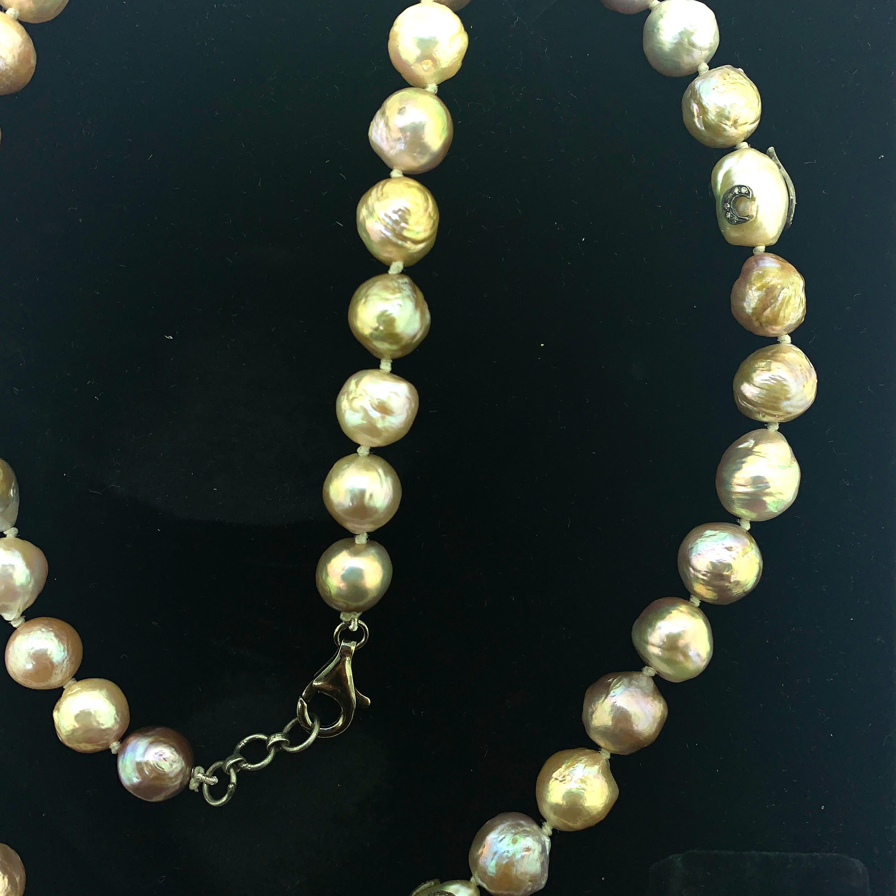 649.50 Carat Freshwater Pearl Necklace Oxidized Sterling Silver with Diamonds In New Condition For Sale In New York, NY