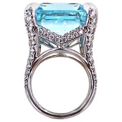 32 Carat Aquamarine Diamond 18 Karat White Gold Cocktail Ring