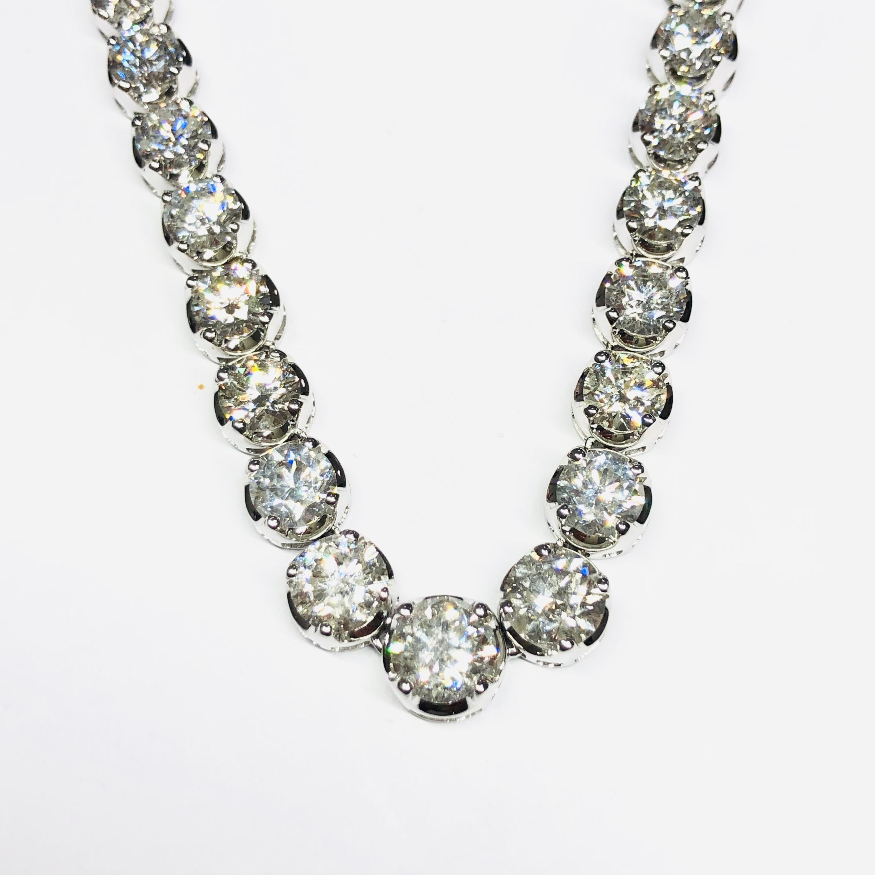 Round Cut 32 Carat Diamond Tennis Necklace 18 Karat White Gold 4 Claws Set Riviera Line For Sale