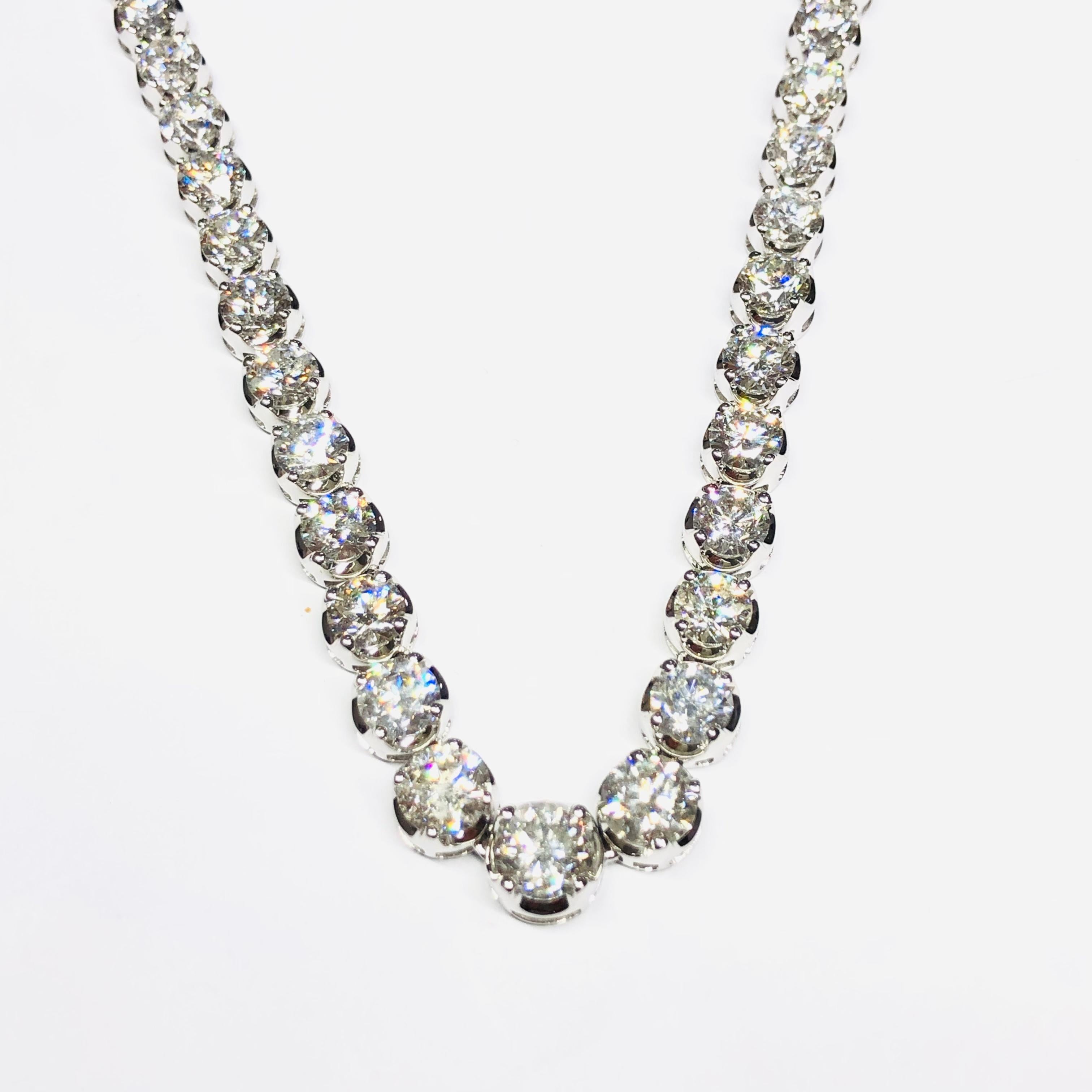 Women's 32 Carat Diamond Tennis Necklace 18 Karat White Gold 4 Claws Set Riviera Line For Sale