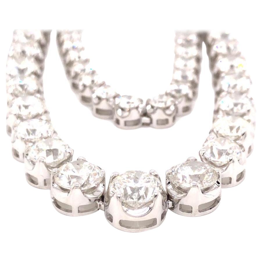 32 Karat Diamant-Tennis-Halskette aus 18 Karat Weißgold mit 4 Verschlüssen, Riviera Line im Angebot