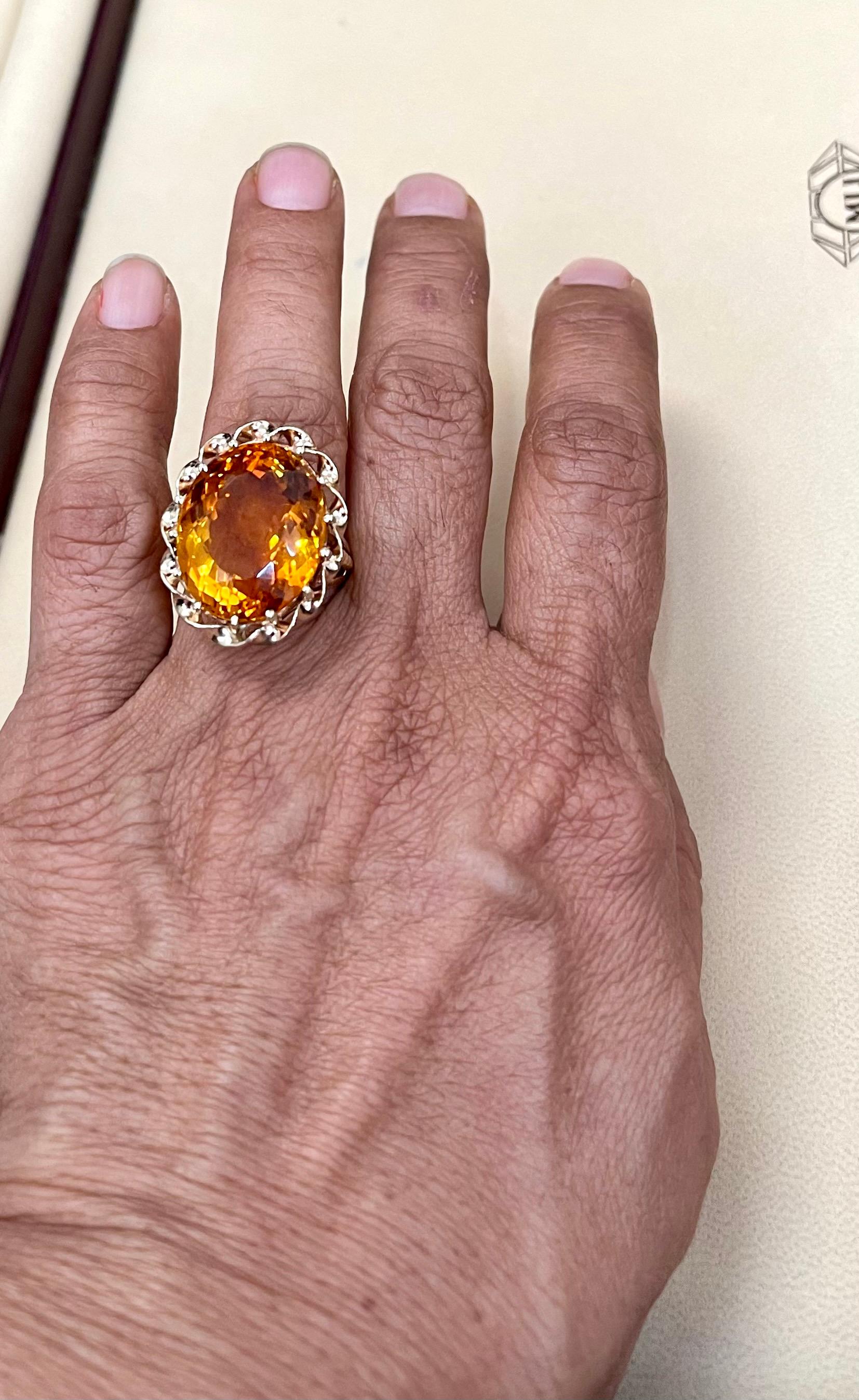 32 Carat Natural Oval Citrine Cocktail Ring in 14 Karat Yellow Gold, Estate For Sale 1