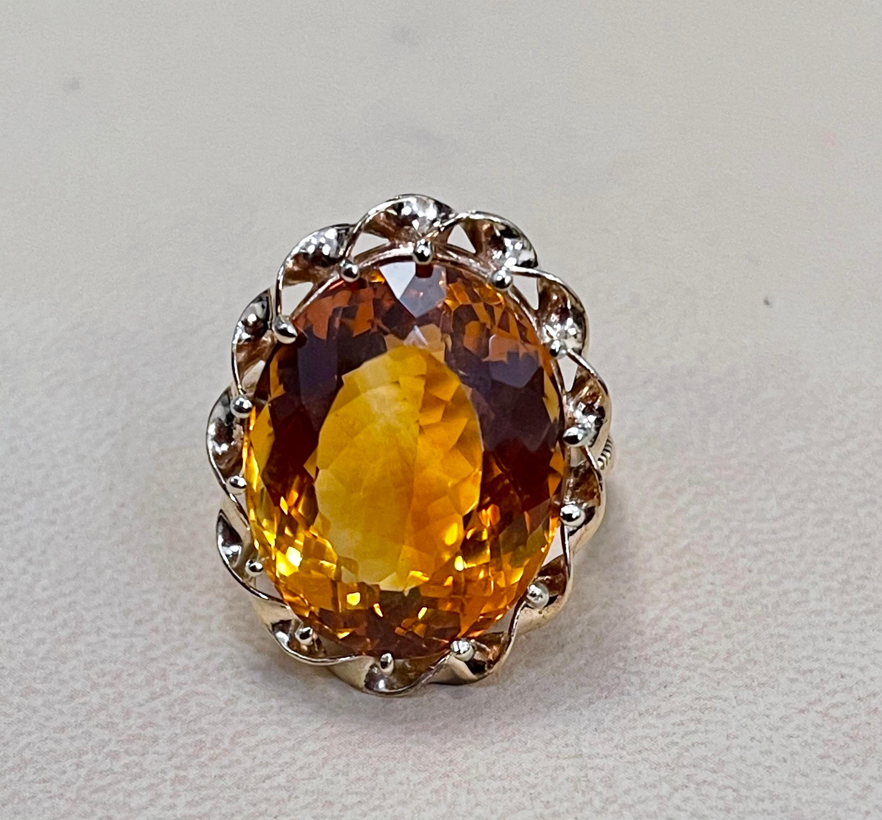 Oval Cut 32 Carat Natural Oval Citrine Cocktail Ring in 14 Karat Yellow Gold, Estate For Sale