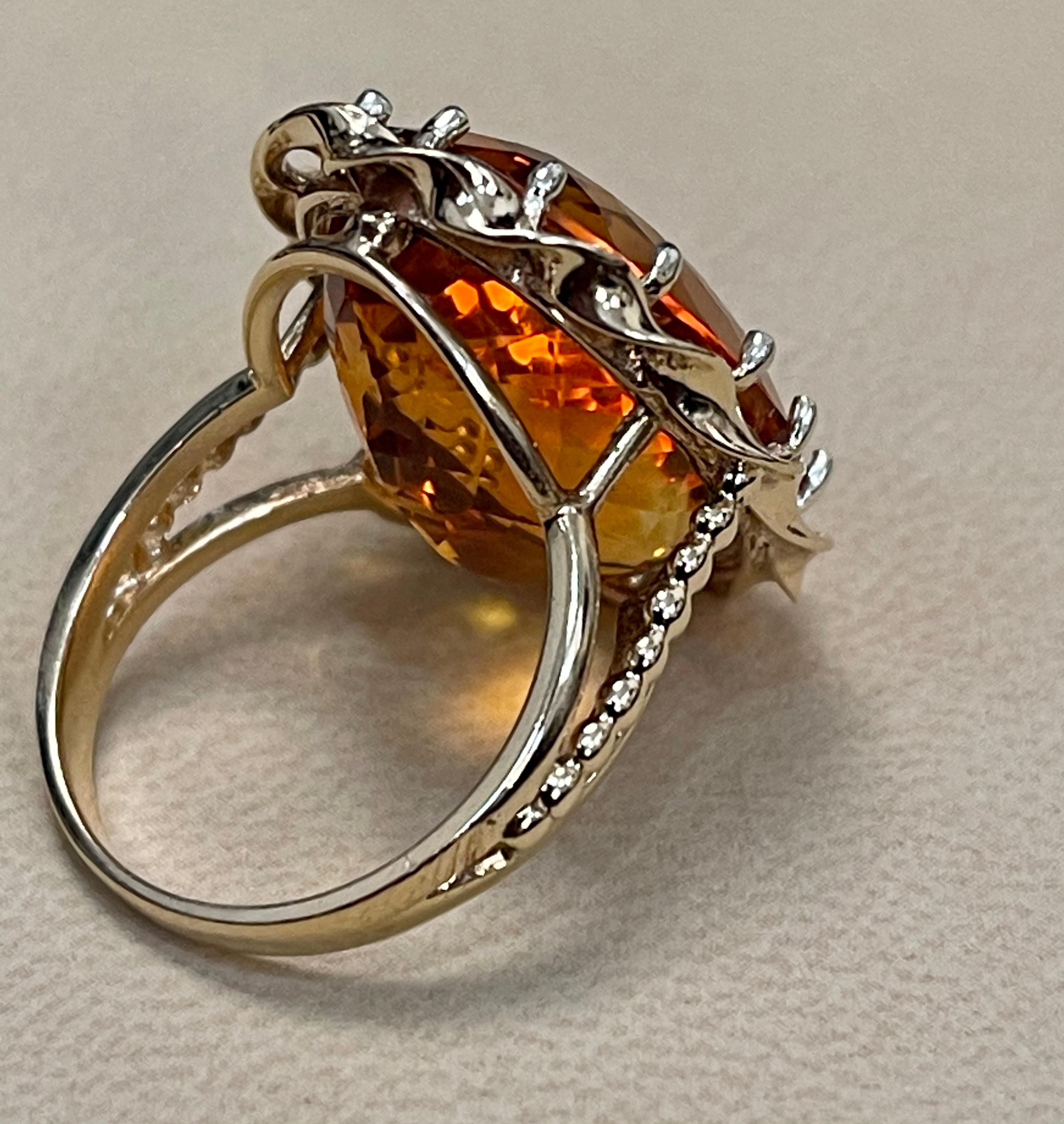 Women's 32 Carat Natural Oval Citrine Cocktail Ring in 14 Karat Yellow Gold, Estate For Sale