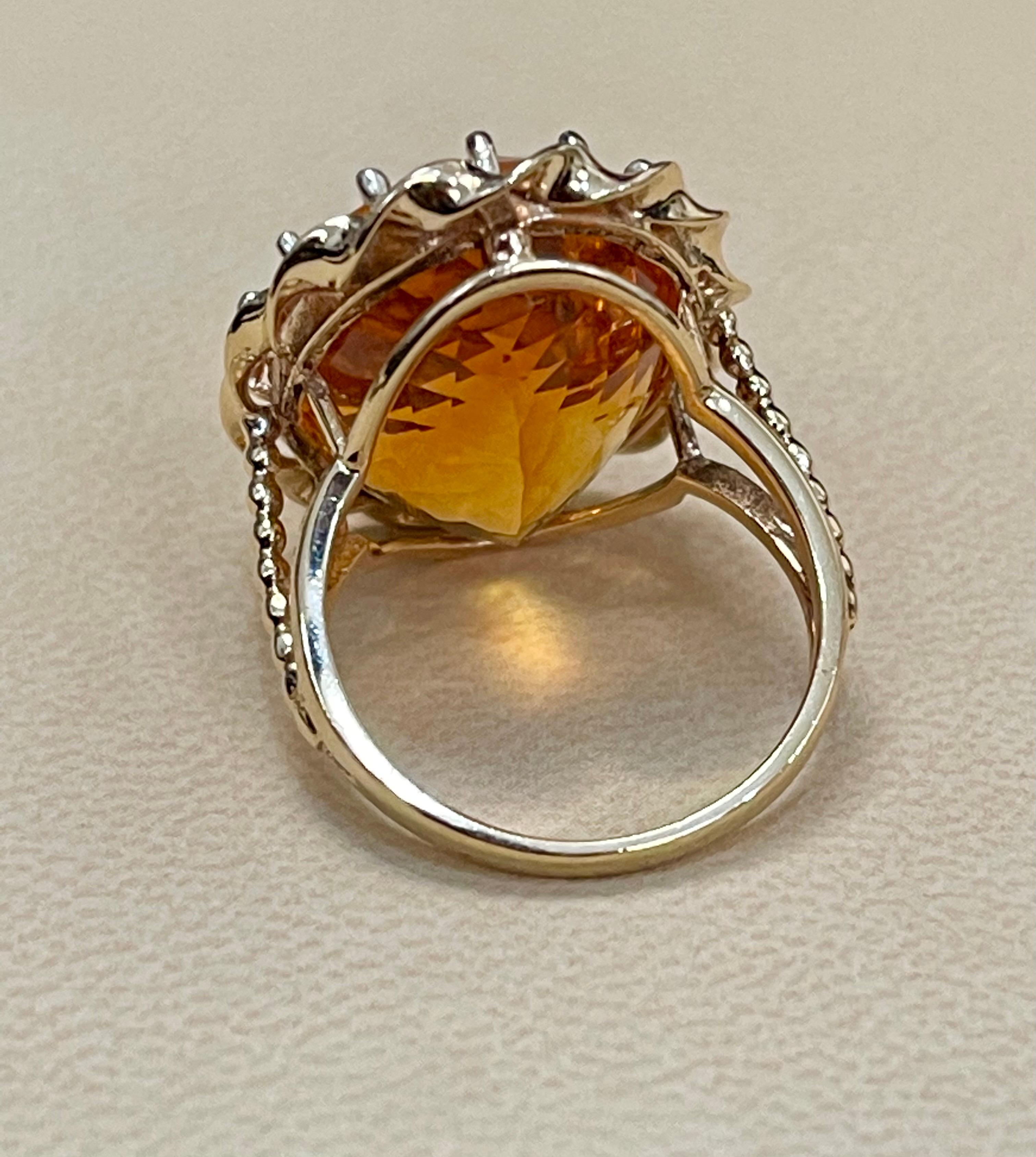 32 Carat Natural Oval Citrine Cocktail Ring in 14 Karat Yellow Gold, Estate For Sale 2