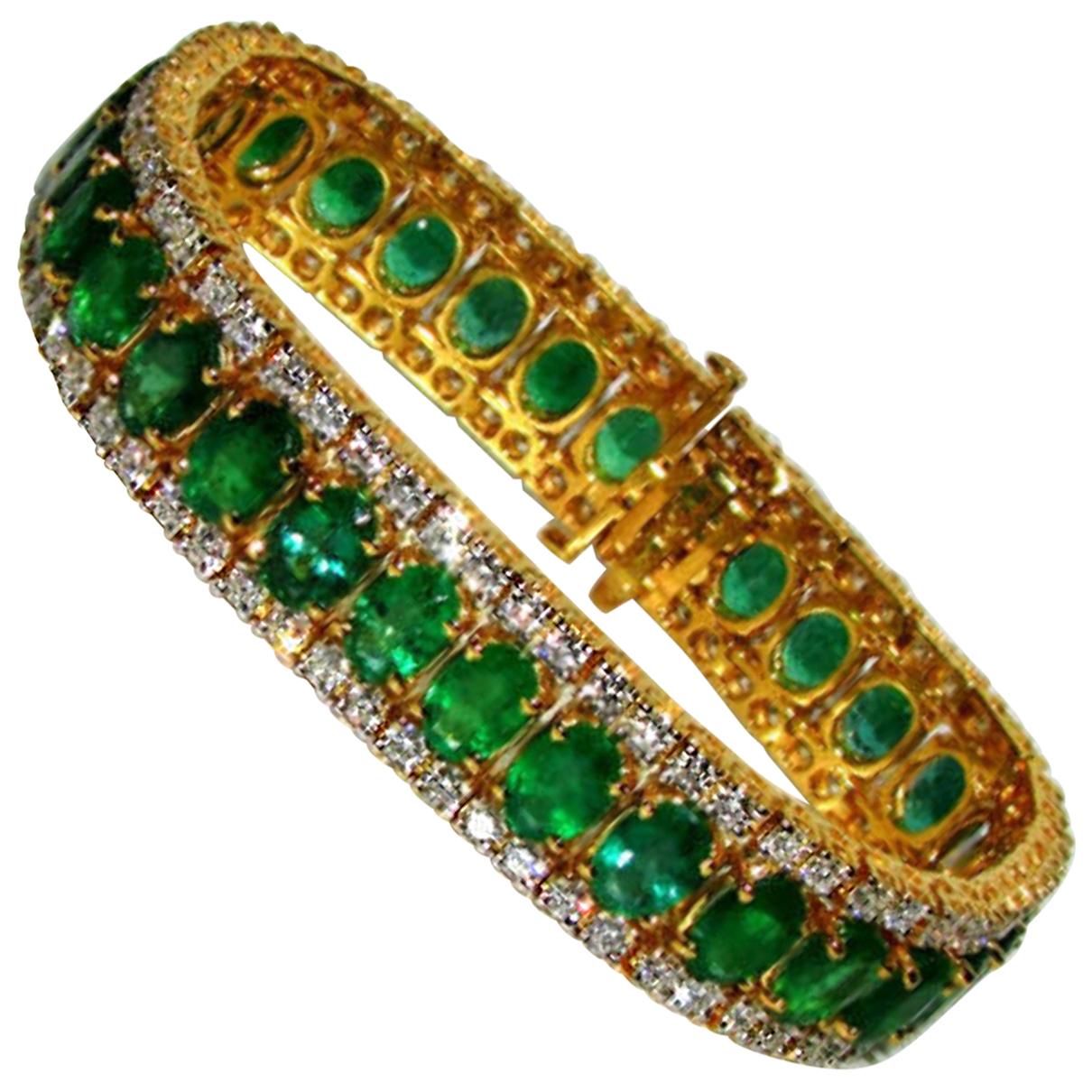 Bracelet multi-rangs G/VS en diamants et émeraudes naturelles vert vif de 32 carats