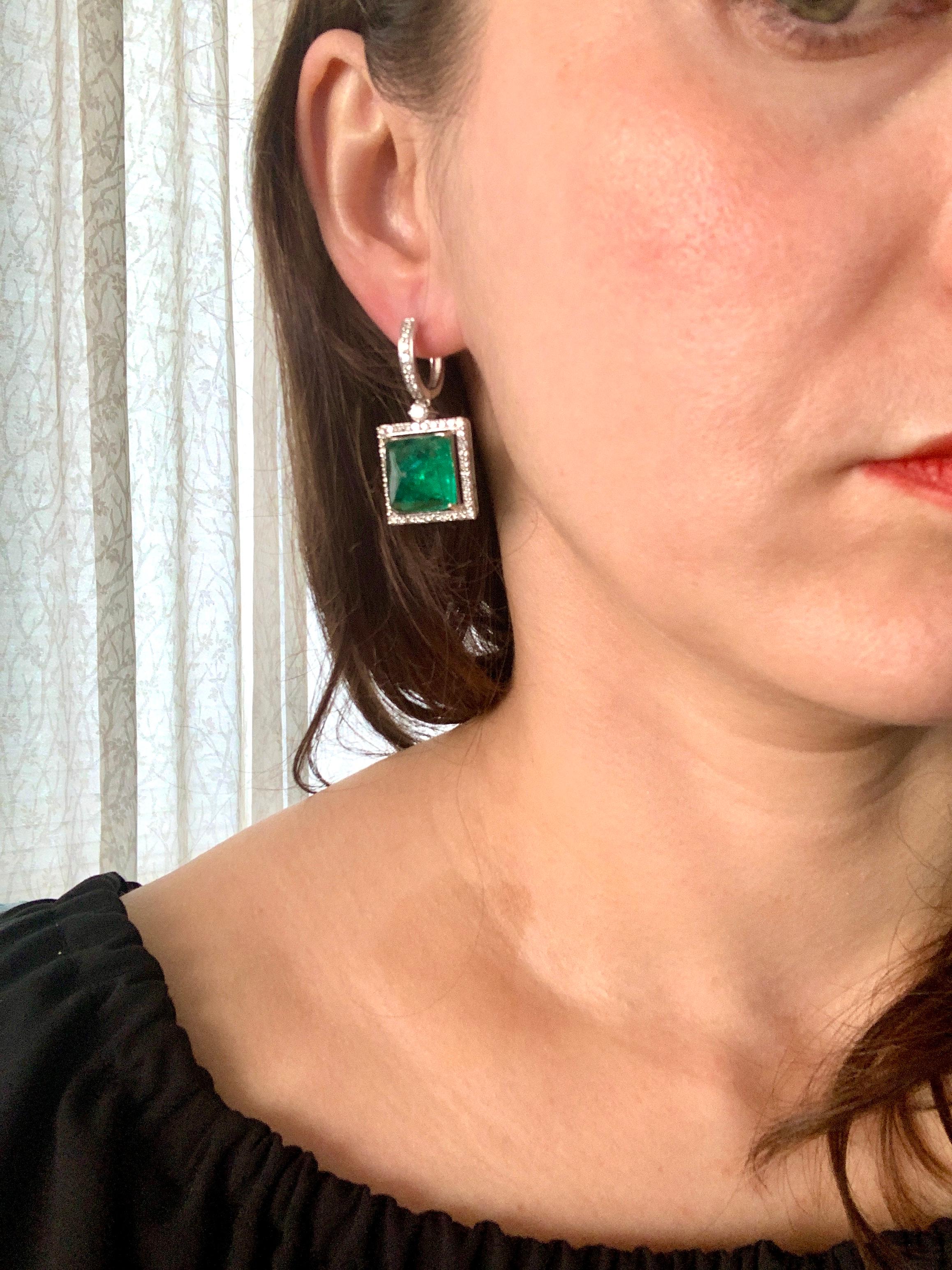 32Carat Natural Zambian Emerald Sugar Loaf Cabochon & Diamond/Drop Earrings 18KG In New Condition For Sale In New York, NY