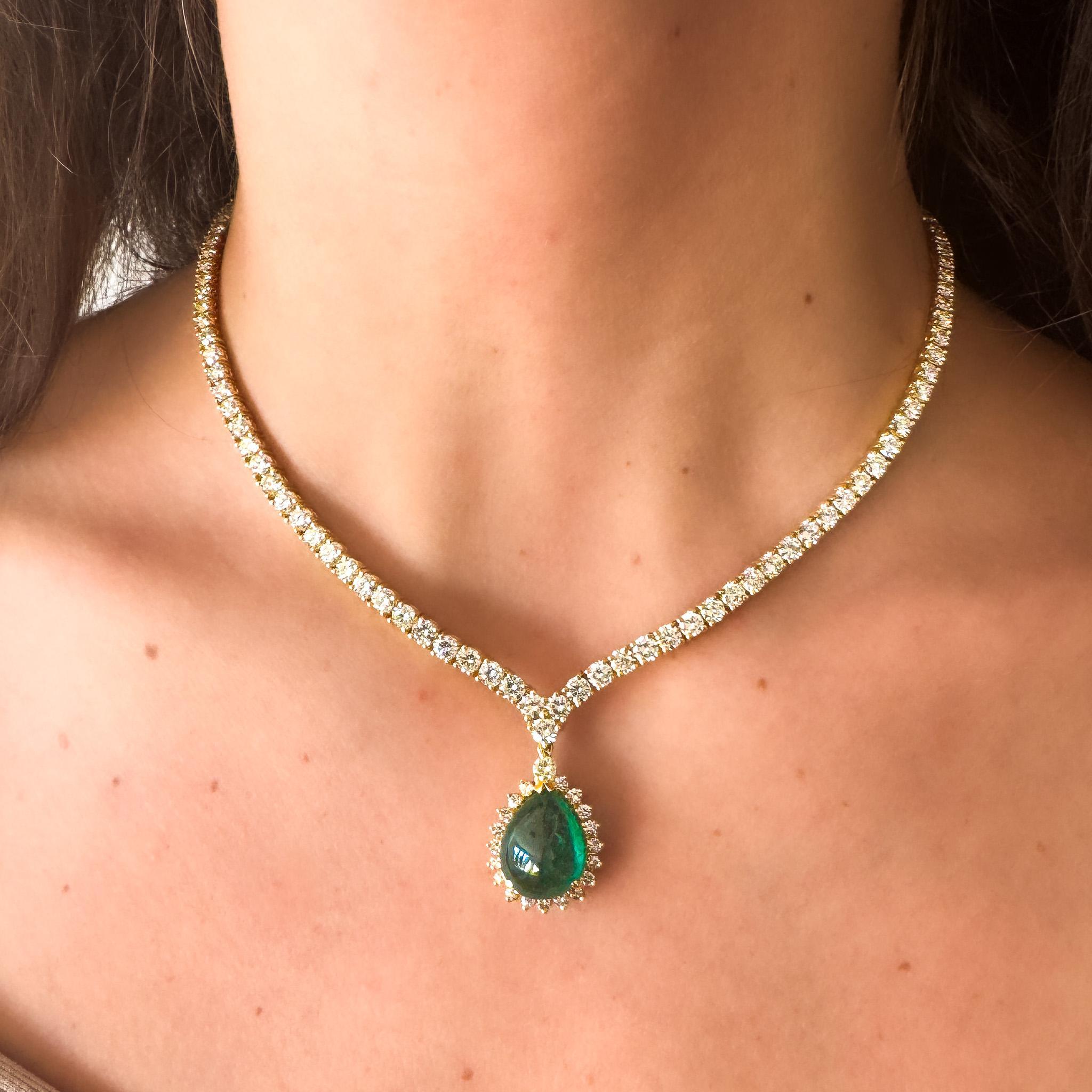32 Carat Pear Cabochon Emerald & Diamond 18K Gold Drop Emerald Necklace For Sale 5