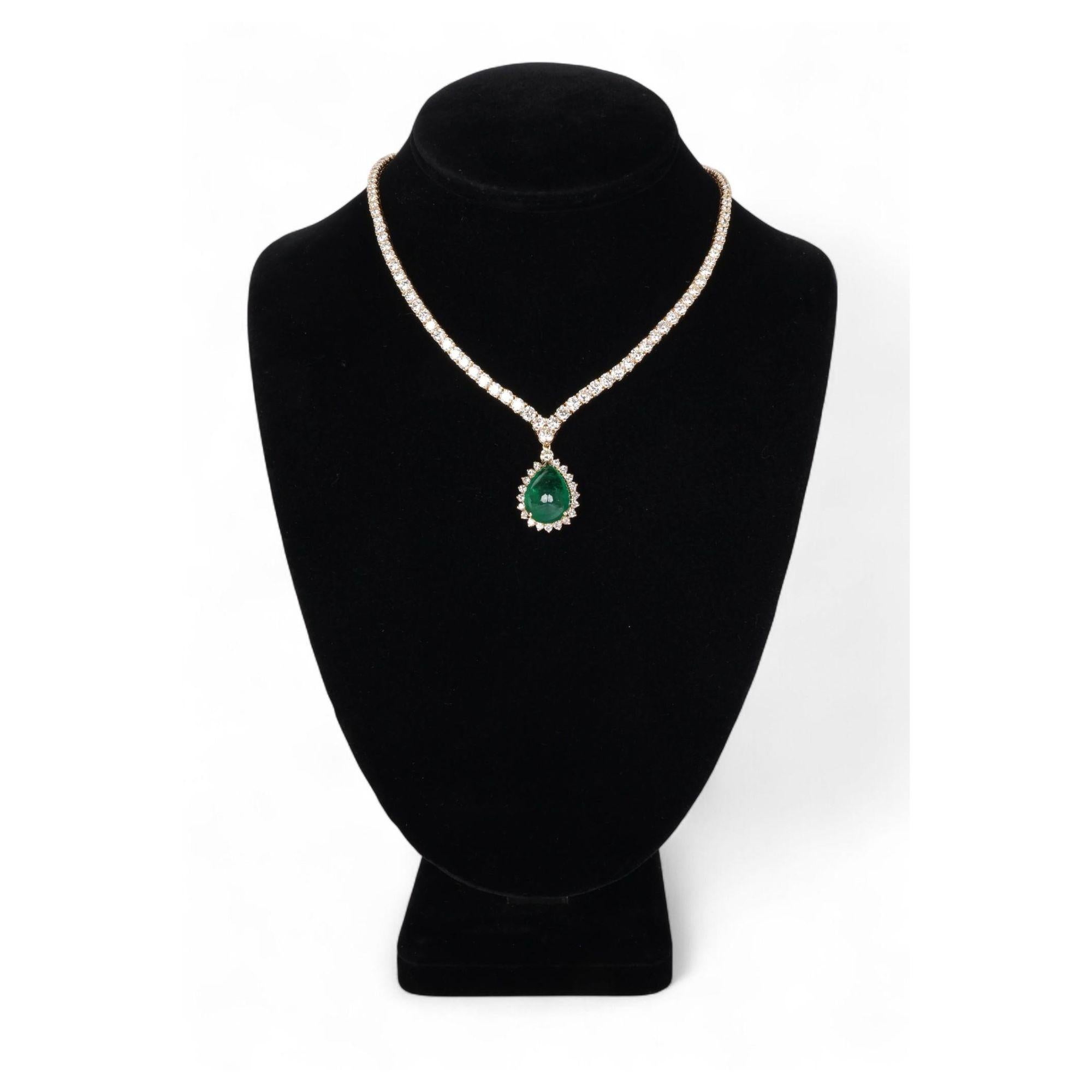 32 Carat Pear Cabochon Emerald & Diamond 18K Gold Drop Emerald Necklace For Sale 2