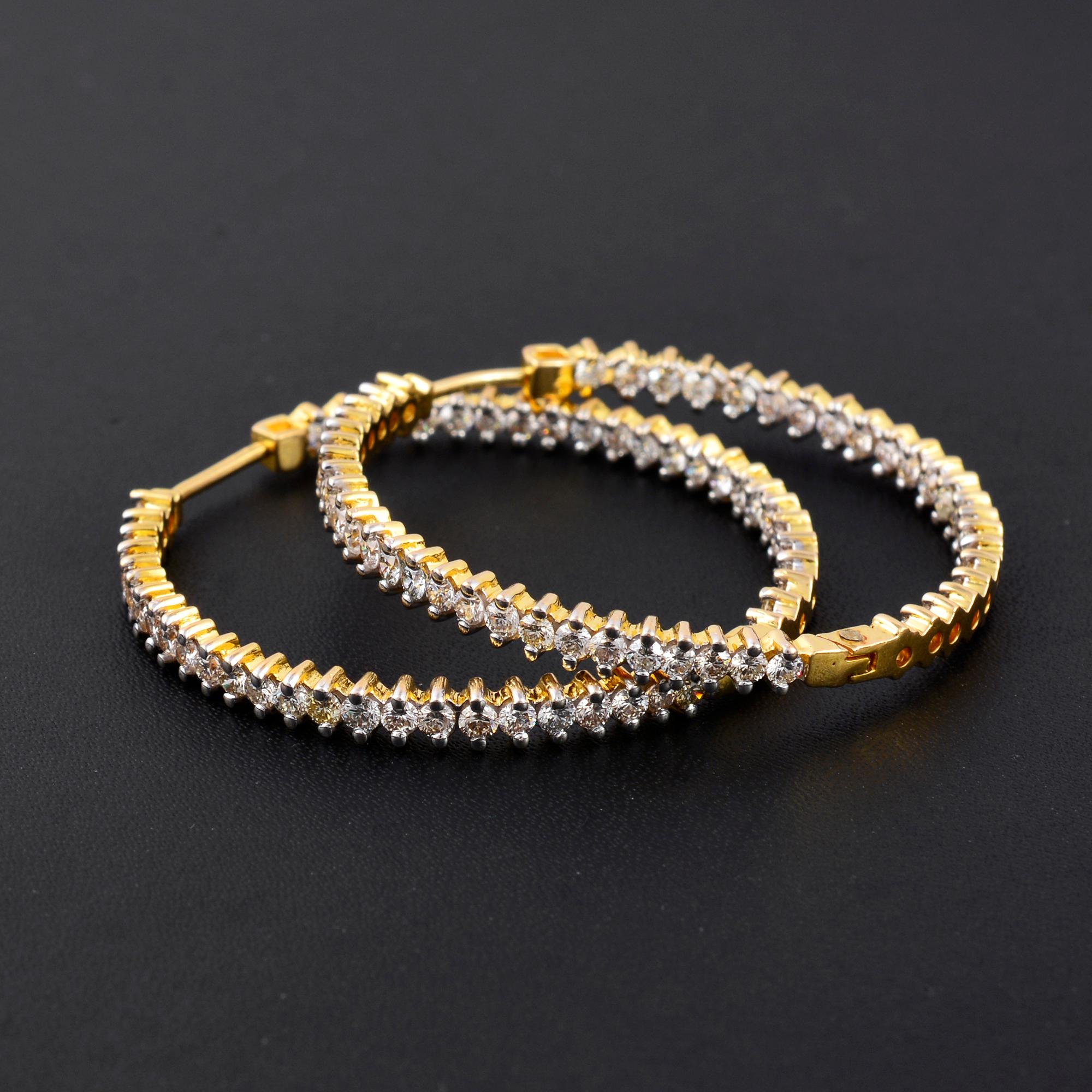 Round Cut 3.2 Carat SI Clarity HI Color Diamond Hoop Earrings 14 Karat Yellow Gold Jewelry For Sale
