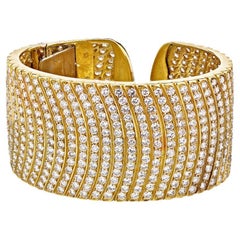 32 Karat 18 Karat Gelbgold Außergewöhnliches Diamant-Manschettenarmband