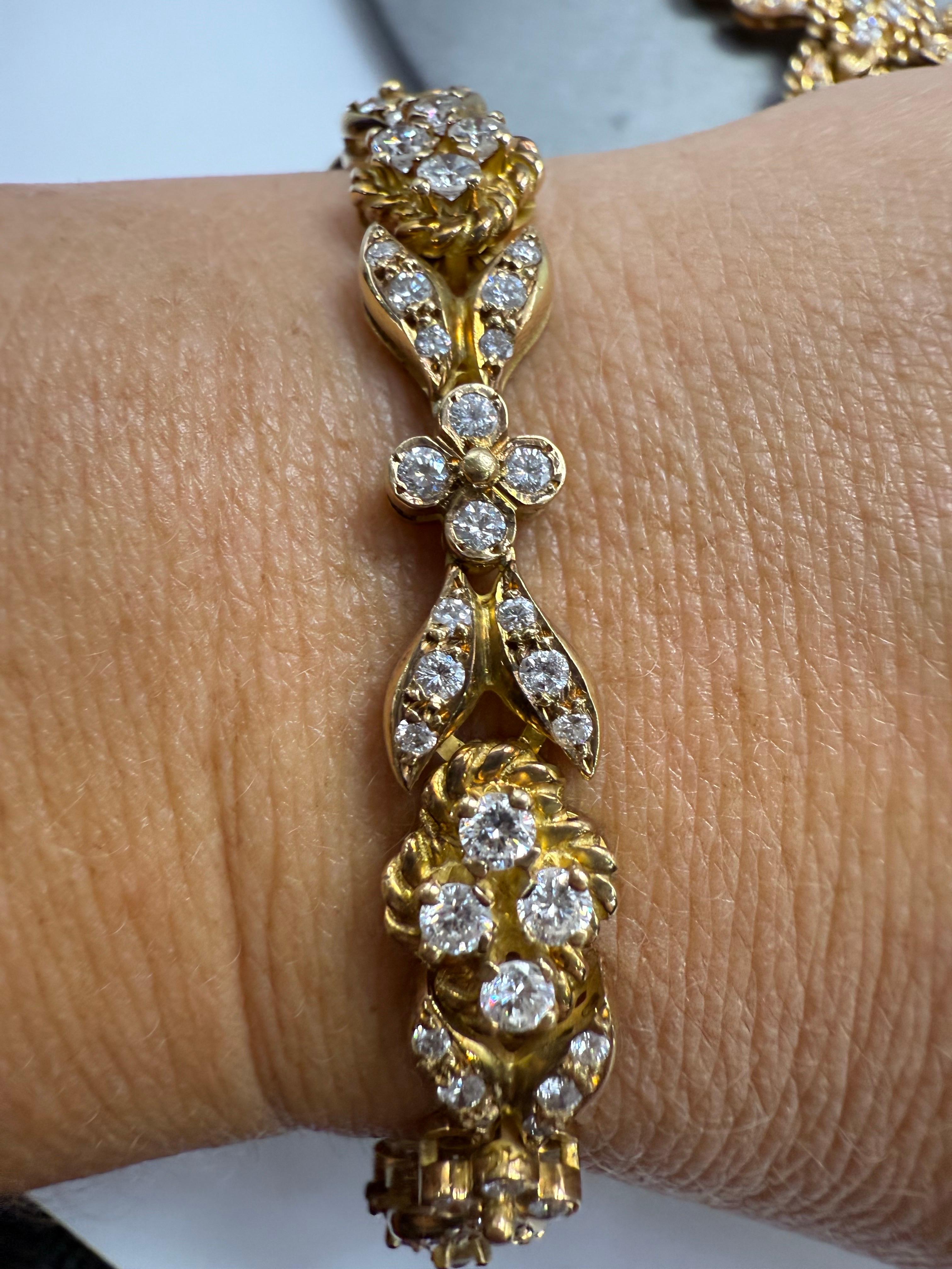 32 carati Collana, orecchini e bracciale con diamanti in oro 18KT in vendita 2