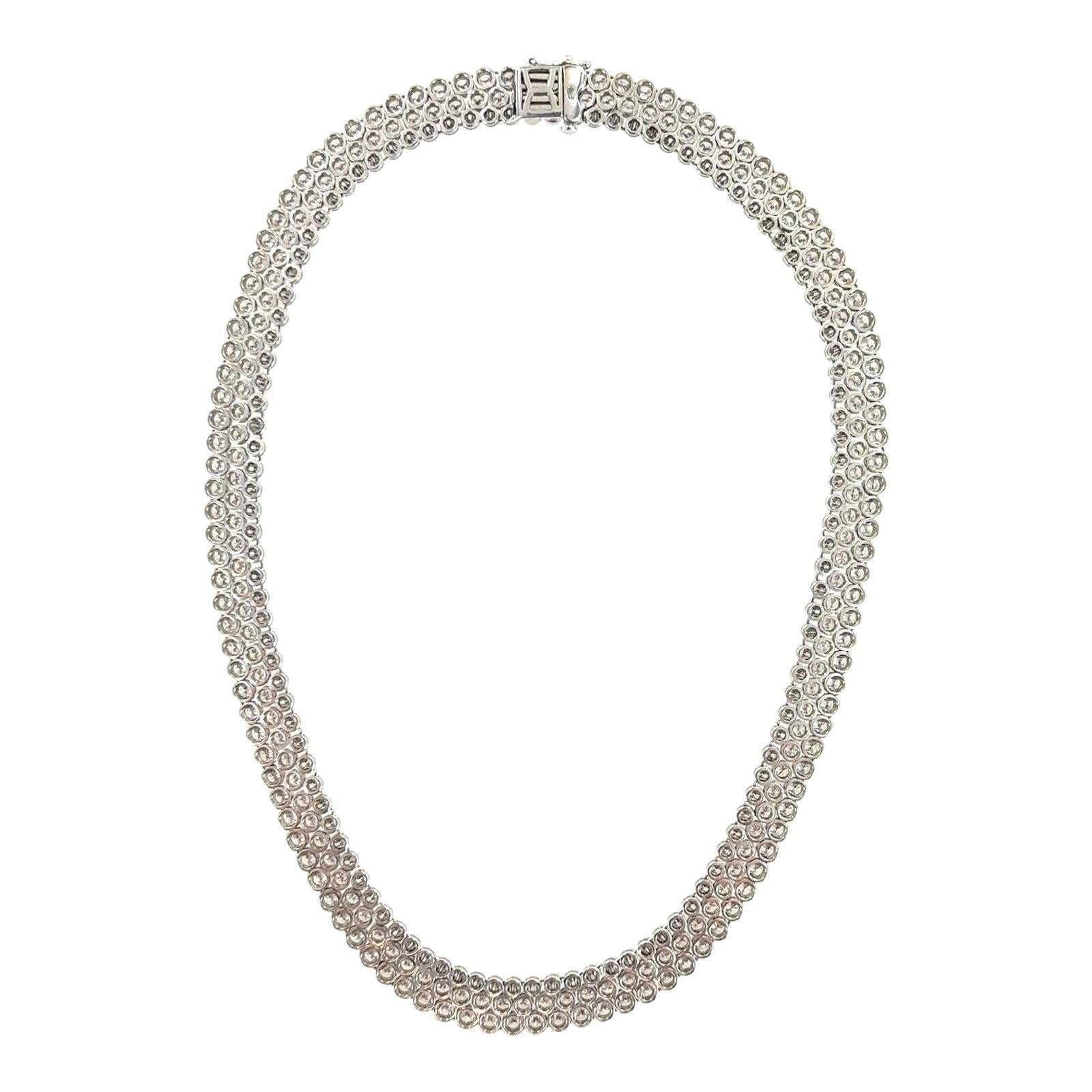 32 CTW Runder Brillant Diamant Drei Reihen 18 Karat Weißgold Lünette Set Halskette (Rundschliff)