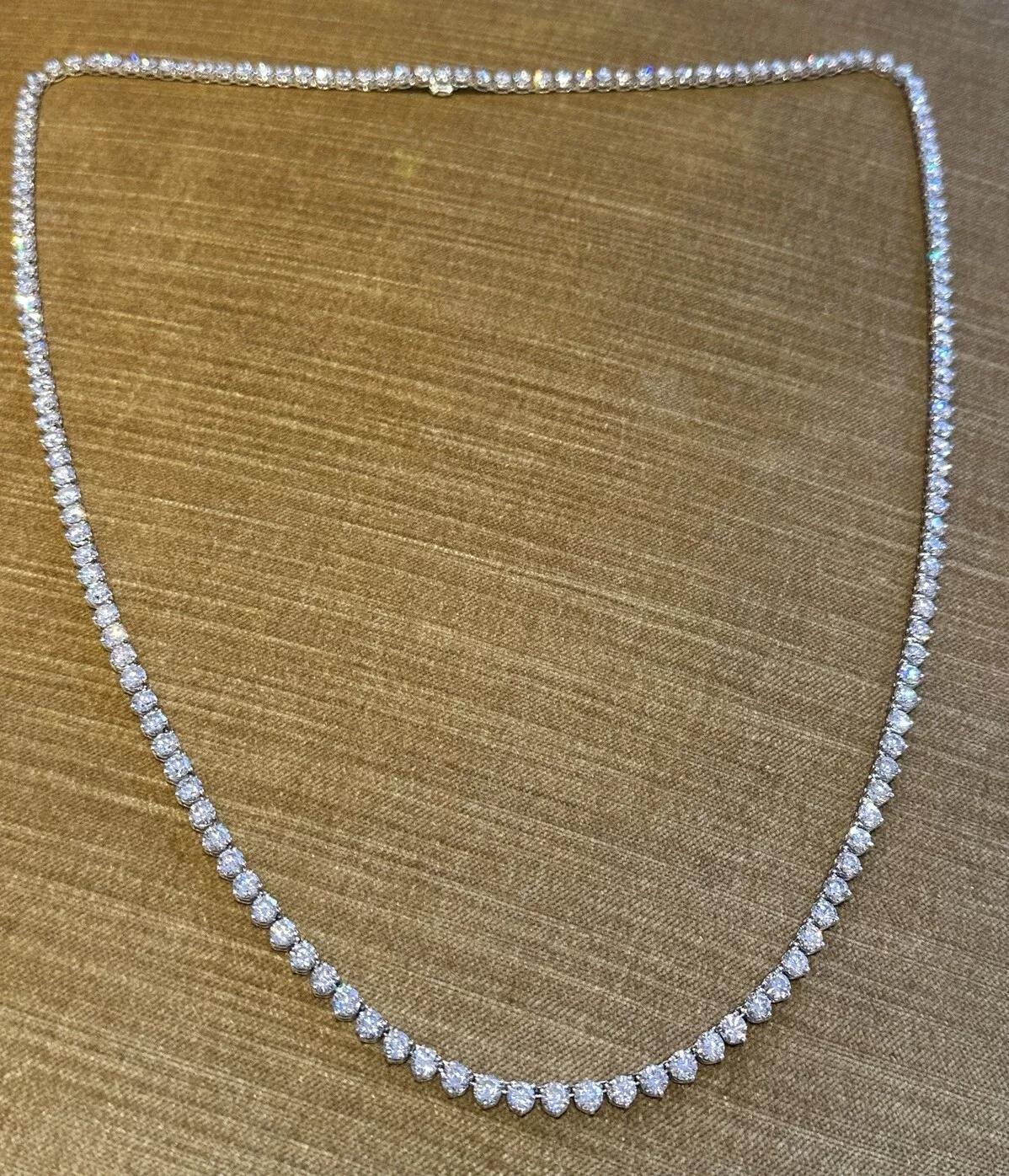32 in Natural Round Diamond Riviera Necklace 52.00 carat total in Platinum In Good Condition In La Jolla, CA