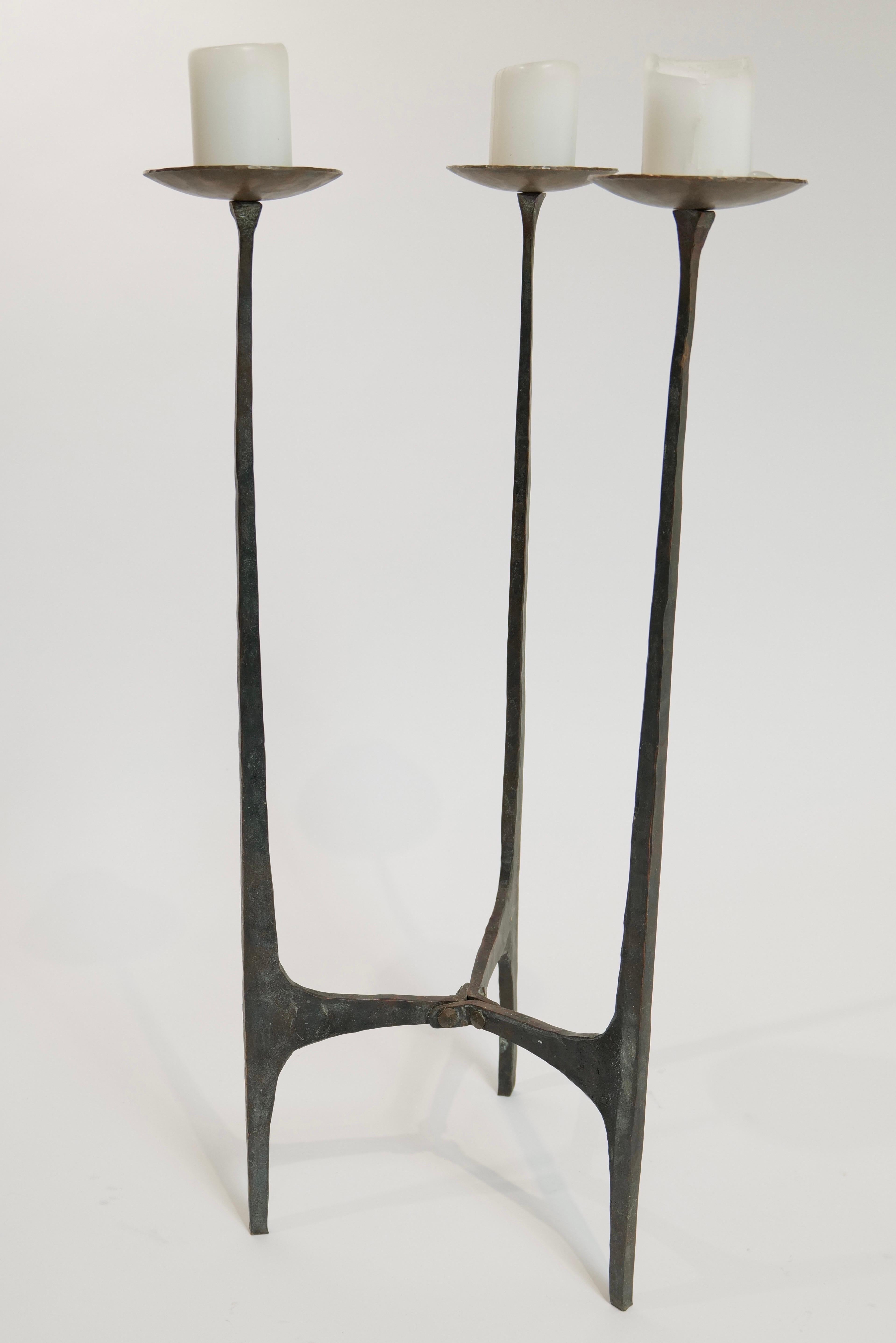 32 Zoll großer brutalistischer Kerzenhalter aus Bronze, Mitte des 20. Jahrhunderts im Zustand „Gut“ im Angebot in Oklahoma City, OK