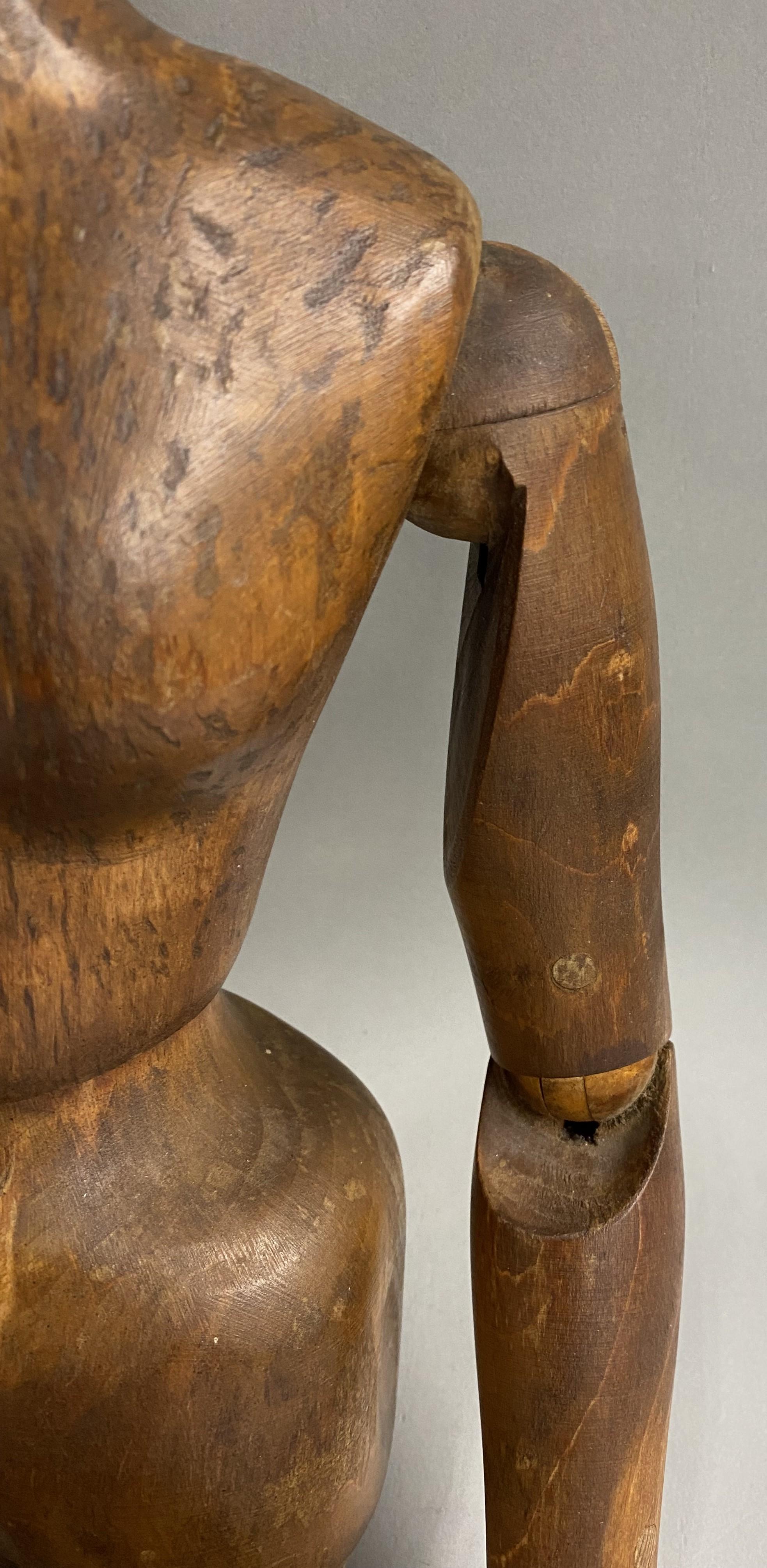 Maniquí Articulado de Madera de 32 Pulgadas de Altura con Cara y Pelo Tallados Tallado a mano en venta