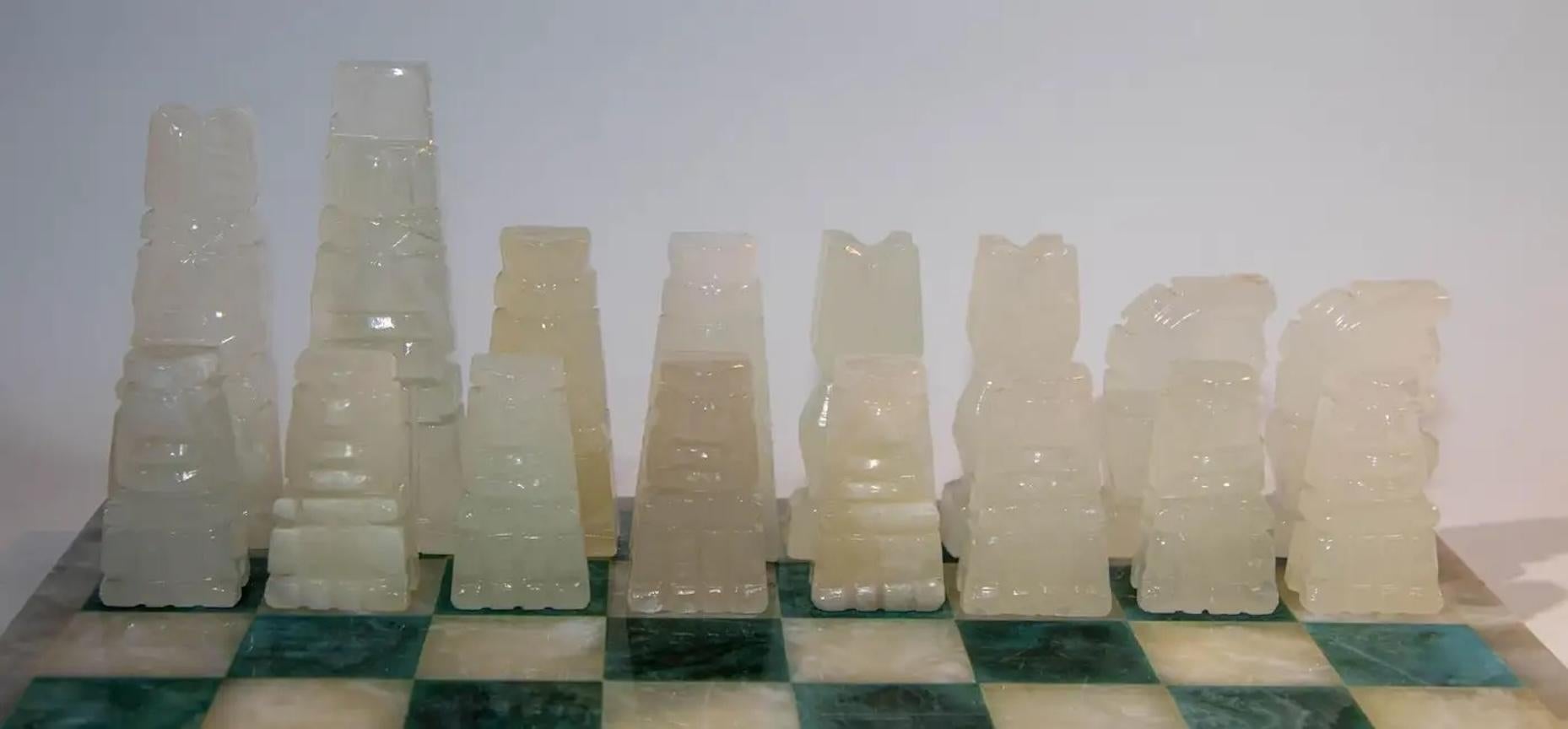 32 Large Marble Chess Set Pieces Emerald Green and Onyx Pieces 1950's 2