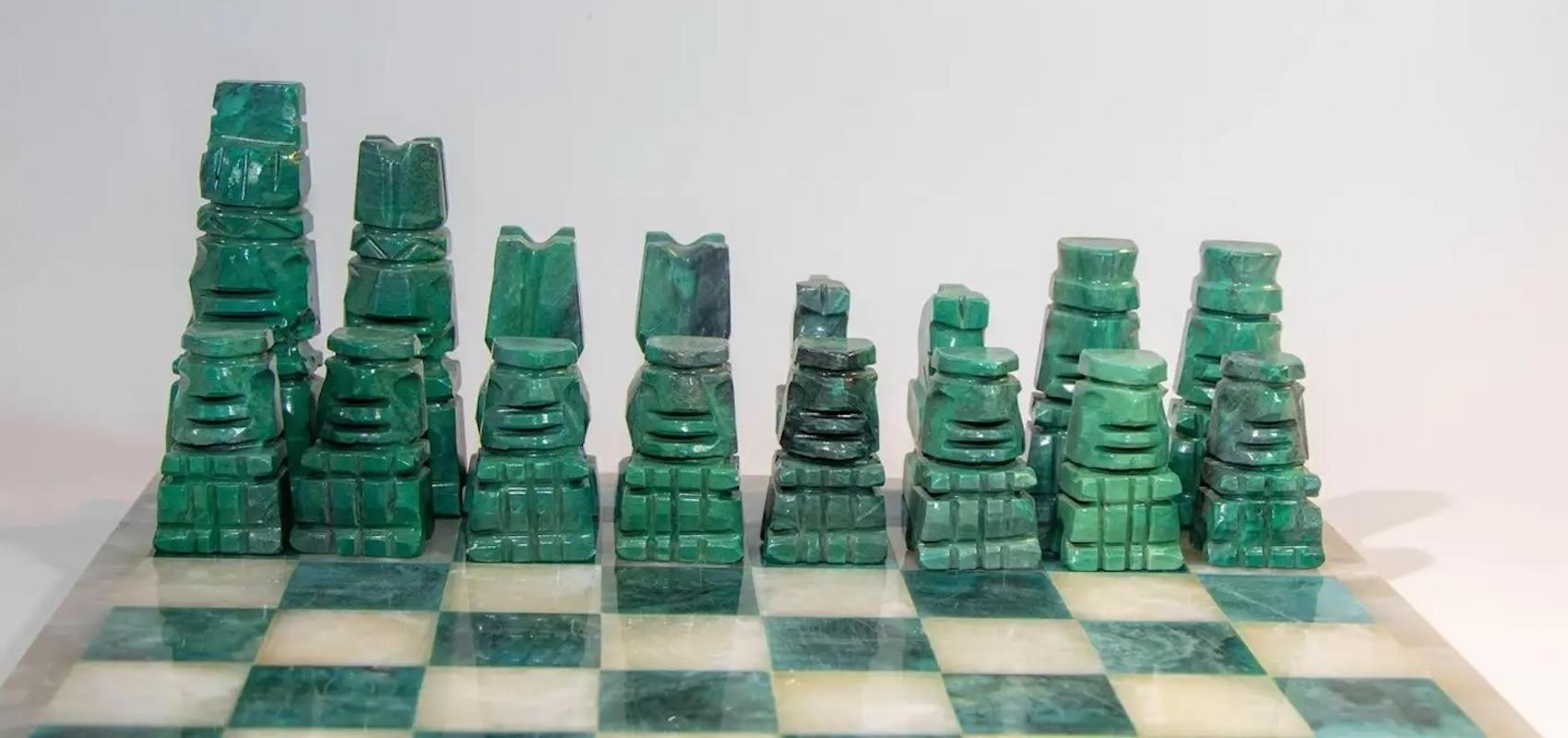 32 Large Marble Chess Set Pieces Emerald Green and Onyx Pieces 1950's 3