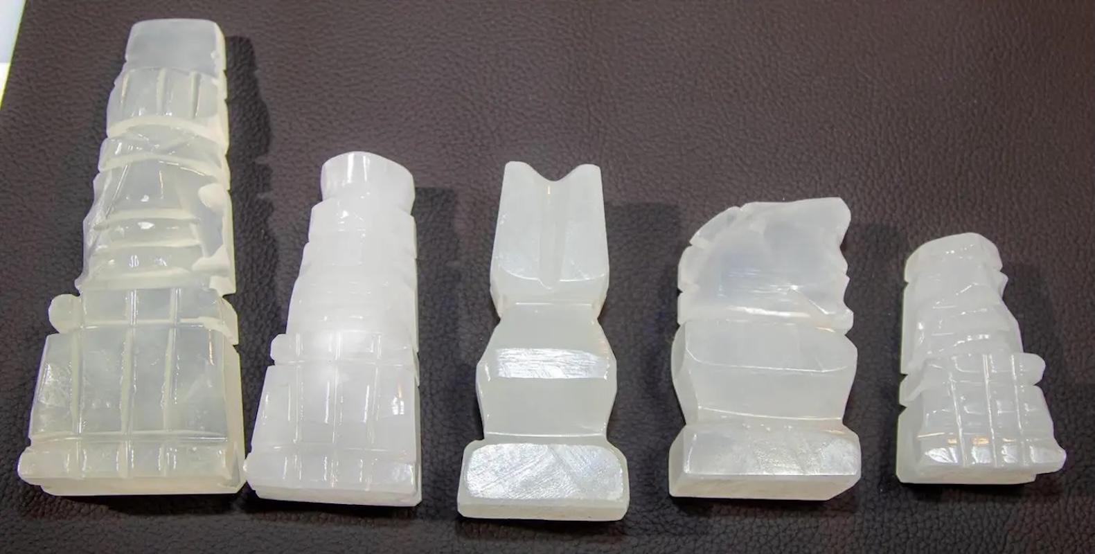 32 Large Marble Chess Set Pieces Emerald Green and Onyx Pieces 1950's 5