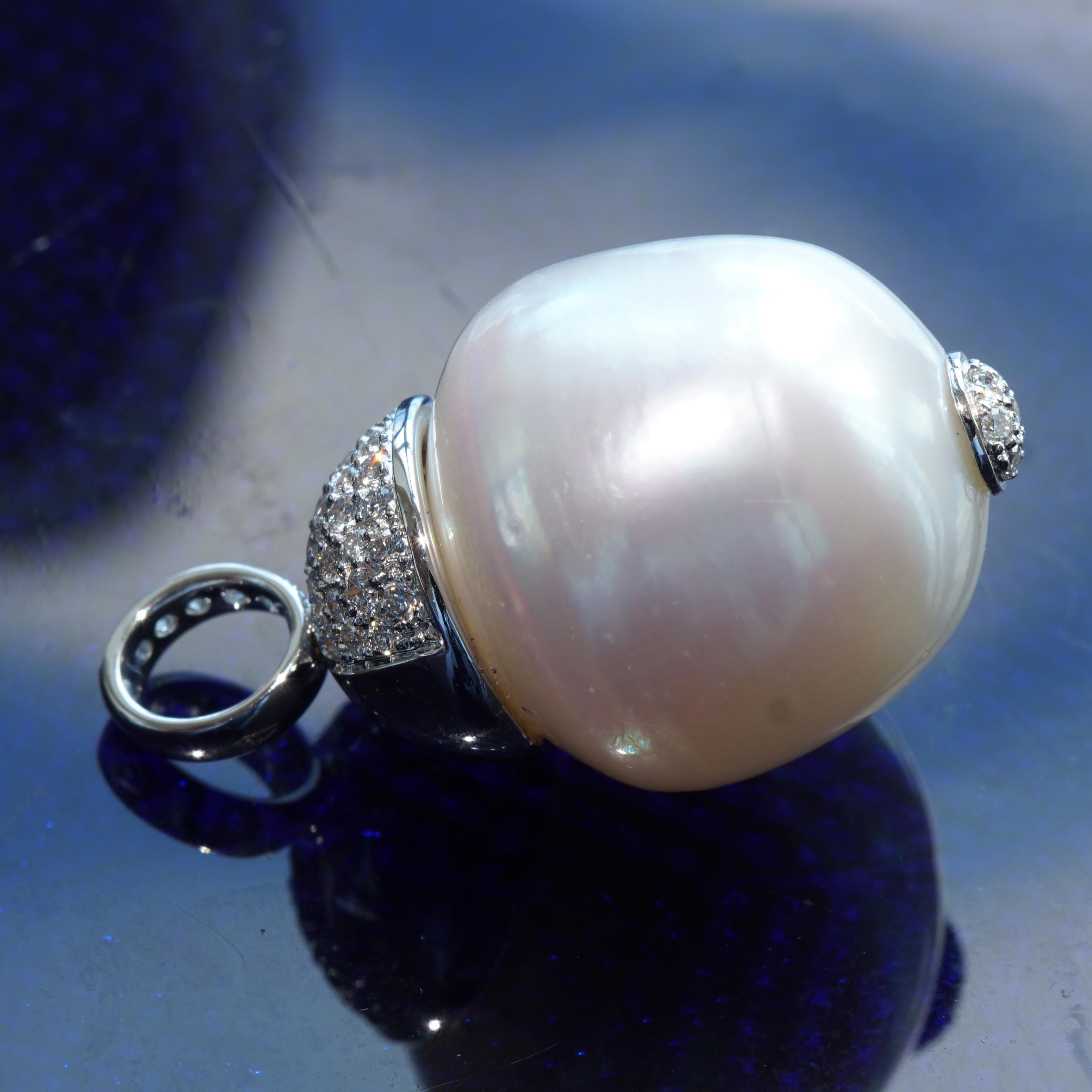 Brilliant Cut 18 mm South Sea Pearl Brilliant Pendant Grandiose Jewelry Highlight 0.90 Carat  For Sale