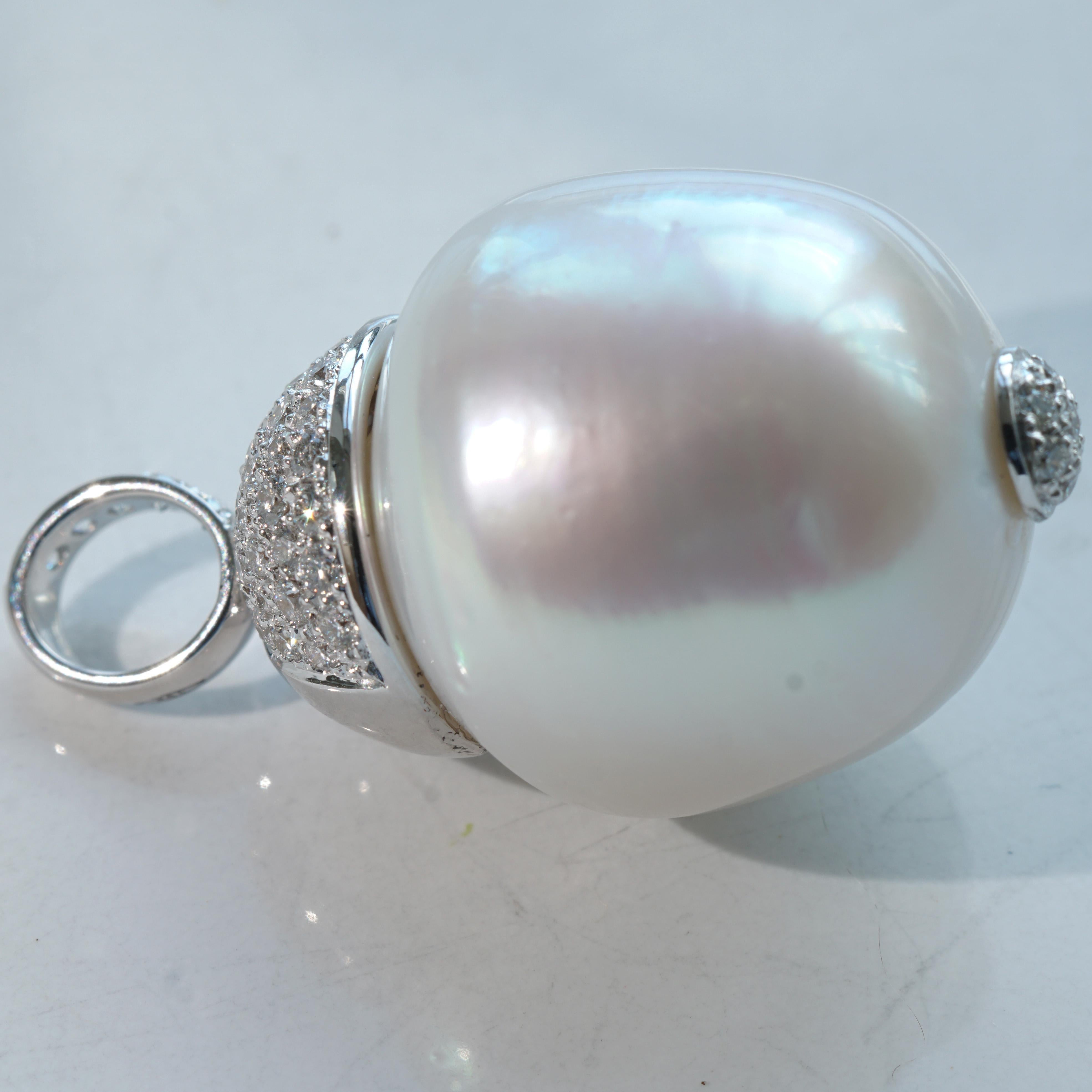 18 mm South Sea Pearl Brilliant Pendant Grandiose Jewelry Highlight 0.90 Carat  For Sale 2