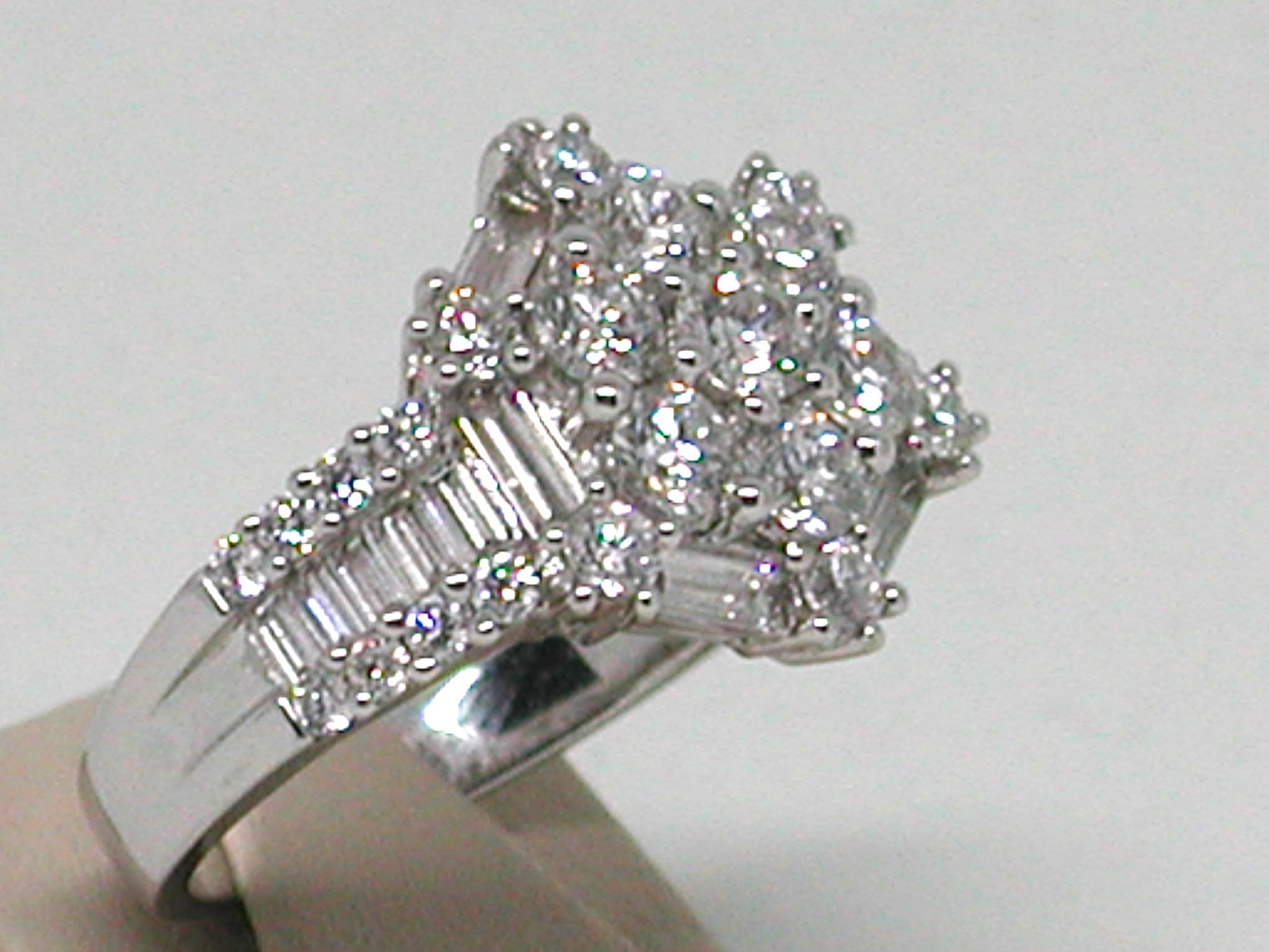 3.20 Carat 18 Karat White Gold Diamond Ring 1