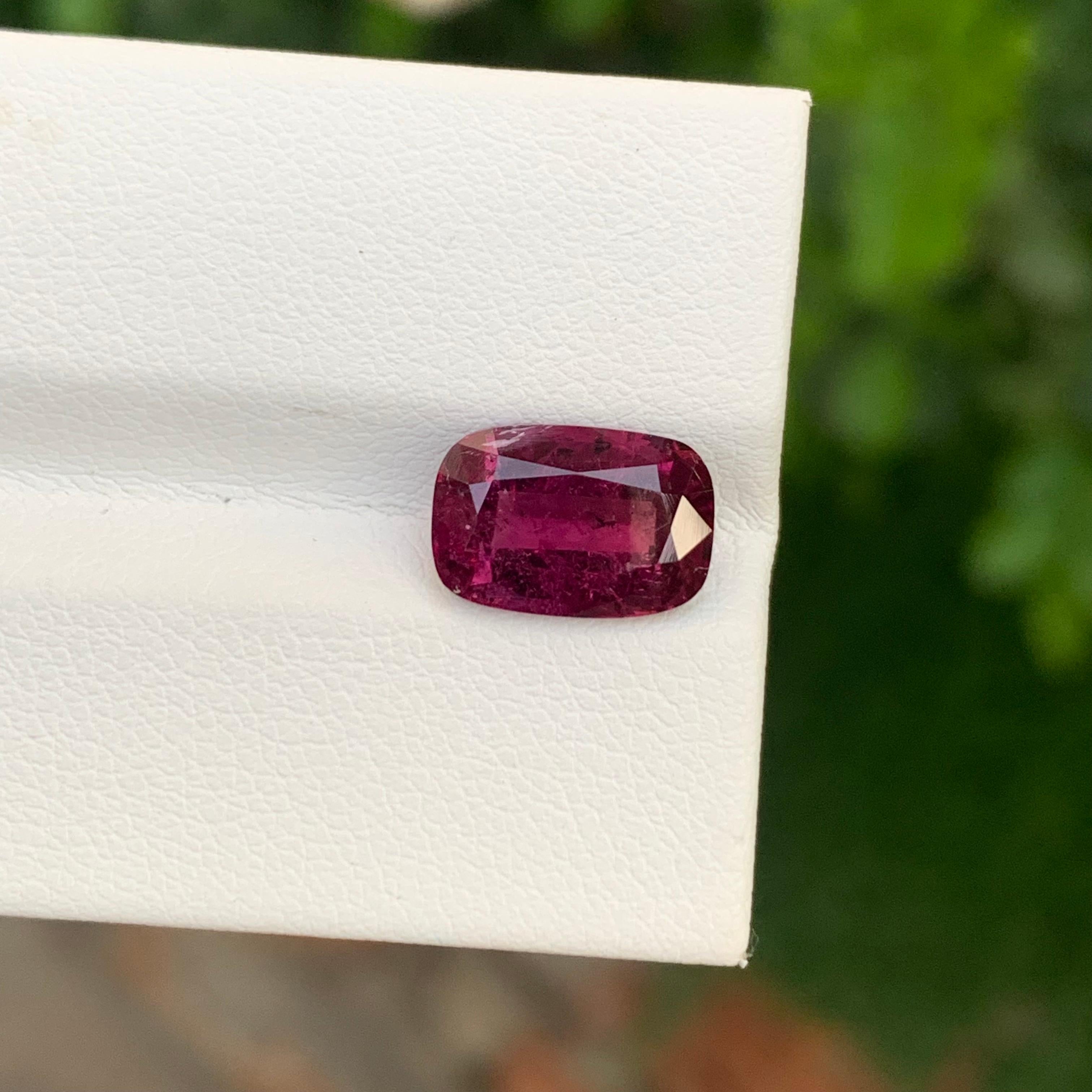 3,20 carati di splendida tormalina rubellite sciolta a forma di cuscino per gioielli in vendita 5