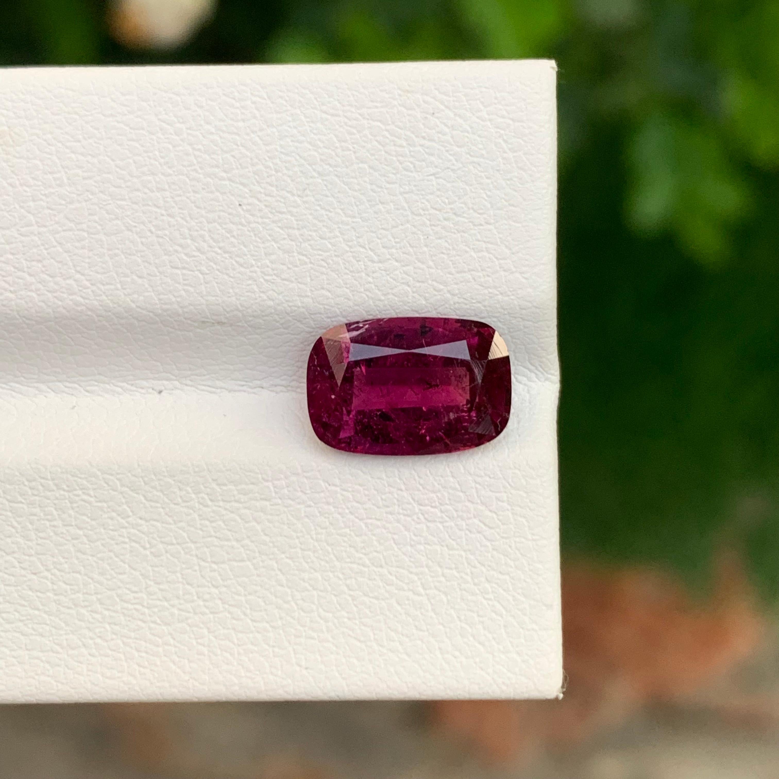 3,20 carati di splendida tormalina rubellite sciolta a forma di cuscino per gioielli in vendita 3