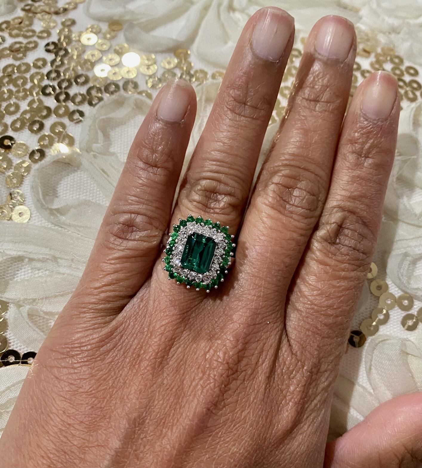 3.20 Carat Green Tourmaline Tsavorite Diamond Gold Engagement Ring In New Condition For Sale In Los Angeles, CA