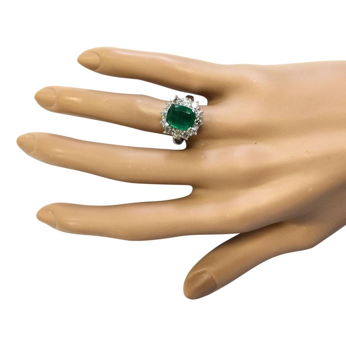 Natural Emerald Diamond Ring In 14 Karat White Gold  In New Condition For Sale In Los Angeles, CA