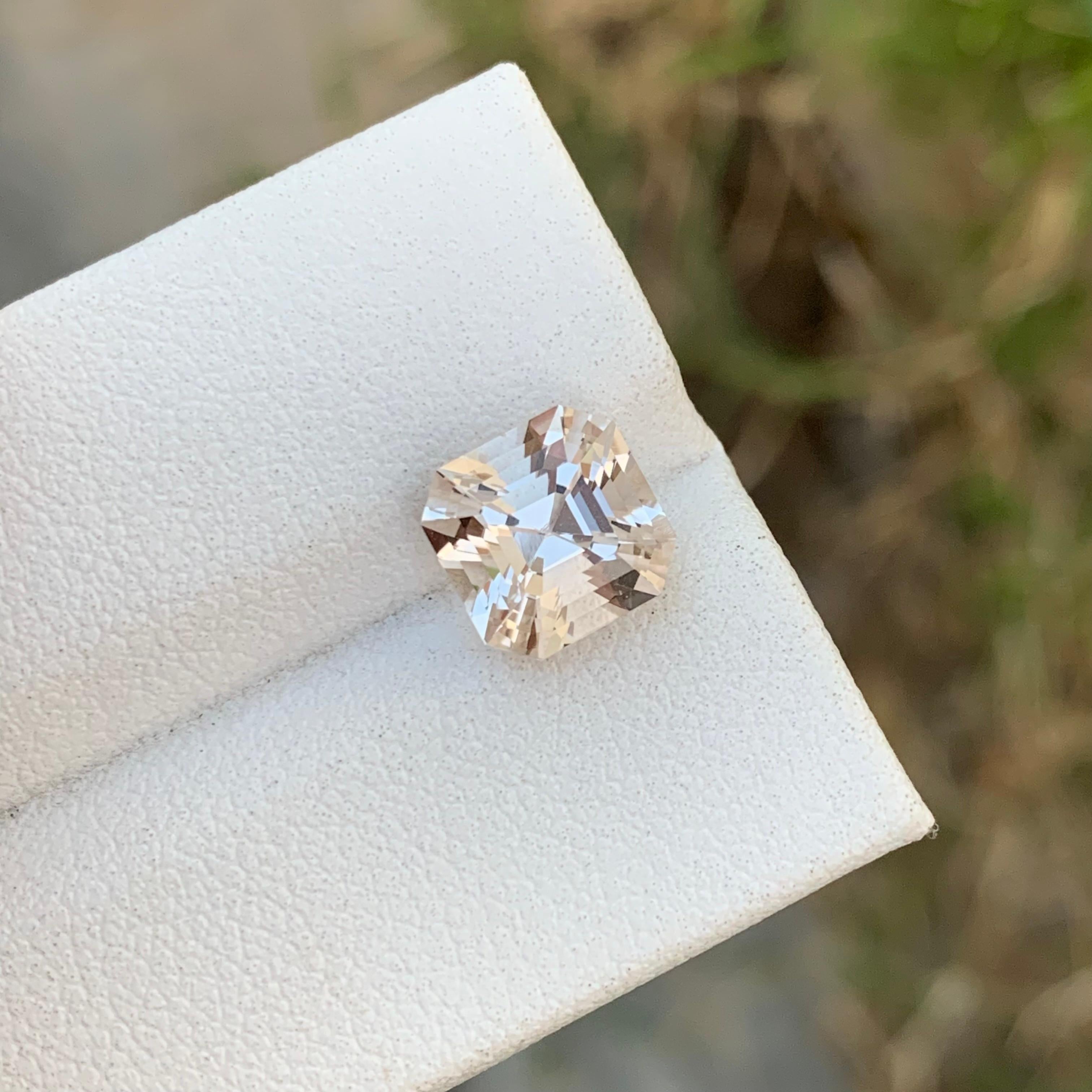 3.20 Carat Natural Loose Golden Topaz Asscher Shape Gem From Pakistan For Sale 5