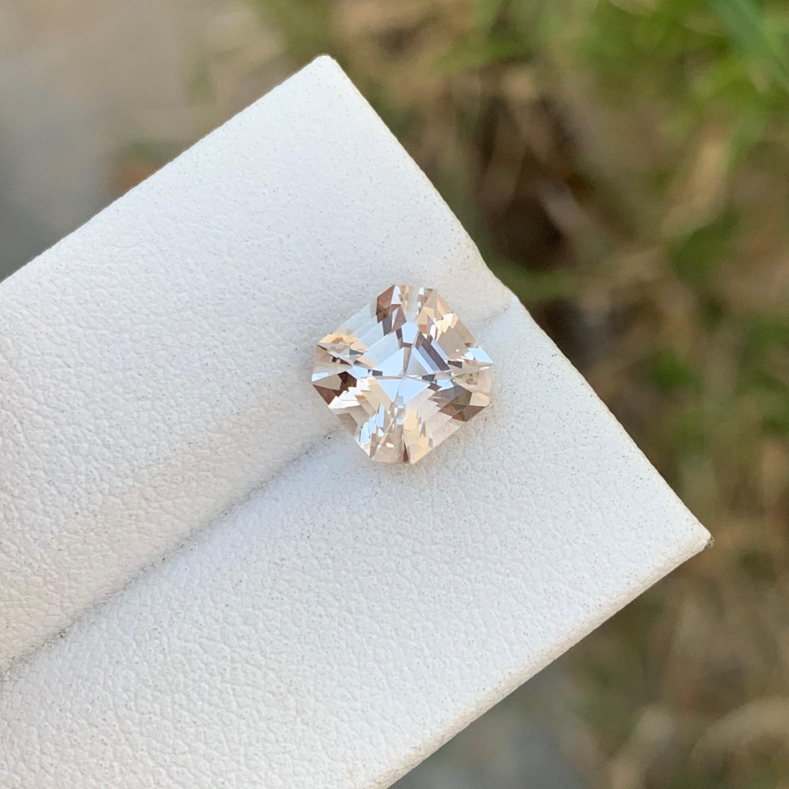 3.20 Carat Natural Loose Golden Topaz Asscher Shape Gem From Pakistan In New Condition For Sale In Peshawar, PK