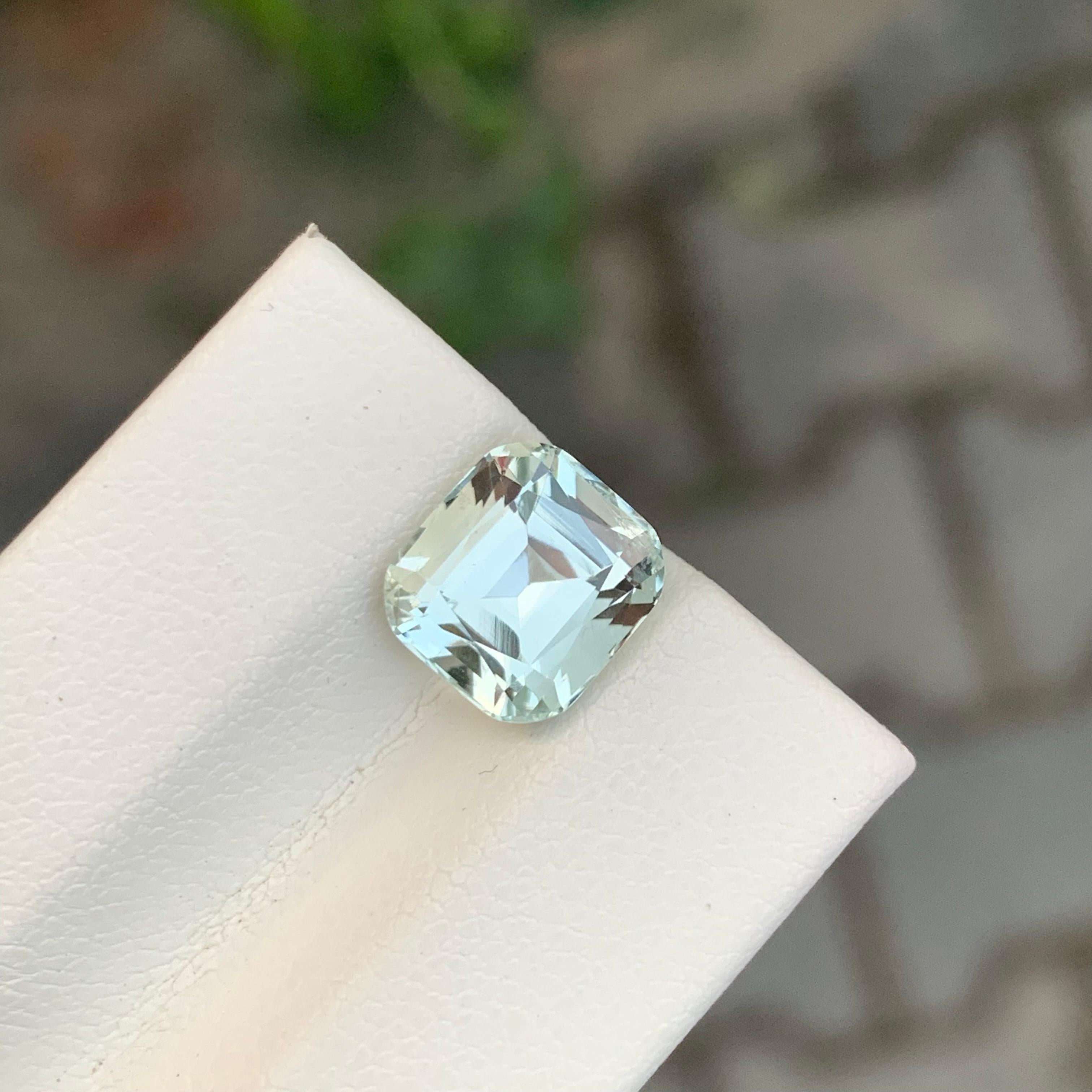 Ametista verde sfusa

Peso: 3,20 carati
Dimensioni: 9 x 8,2 x 6,7 mm
Colore: Verde chiaro
Origine: Brasile
Trattamento: Non
Certificato: Su richiesta
Forma: Cuscino 

L'ametista, una straordinaria varietà di quarzo nota per la sua ipnotica tonalità