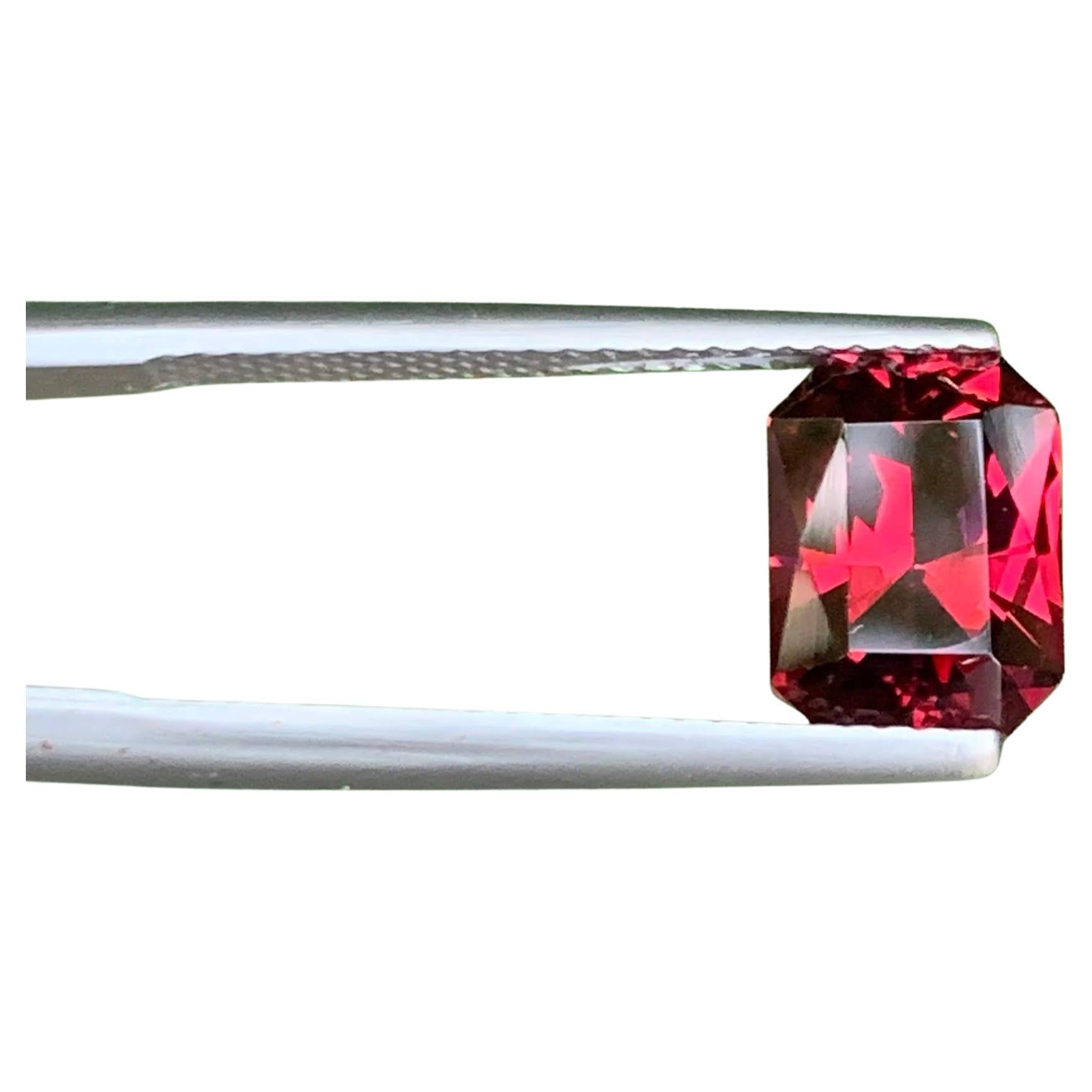 3.20 Carat Natural Loose Red Garnet Stone Scissors Cut Tanzanian Gemstone For Sale