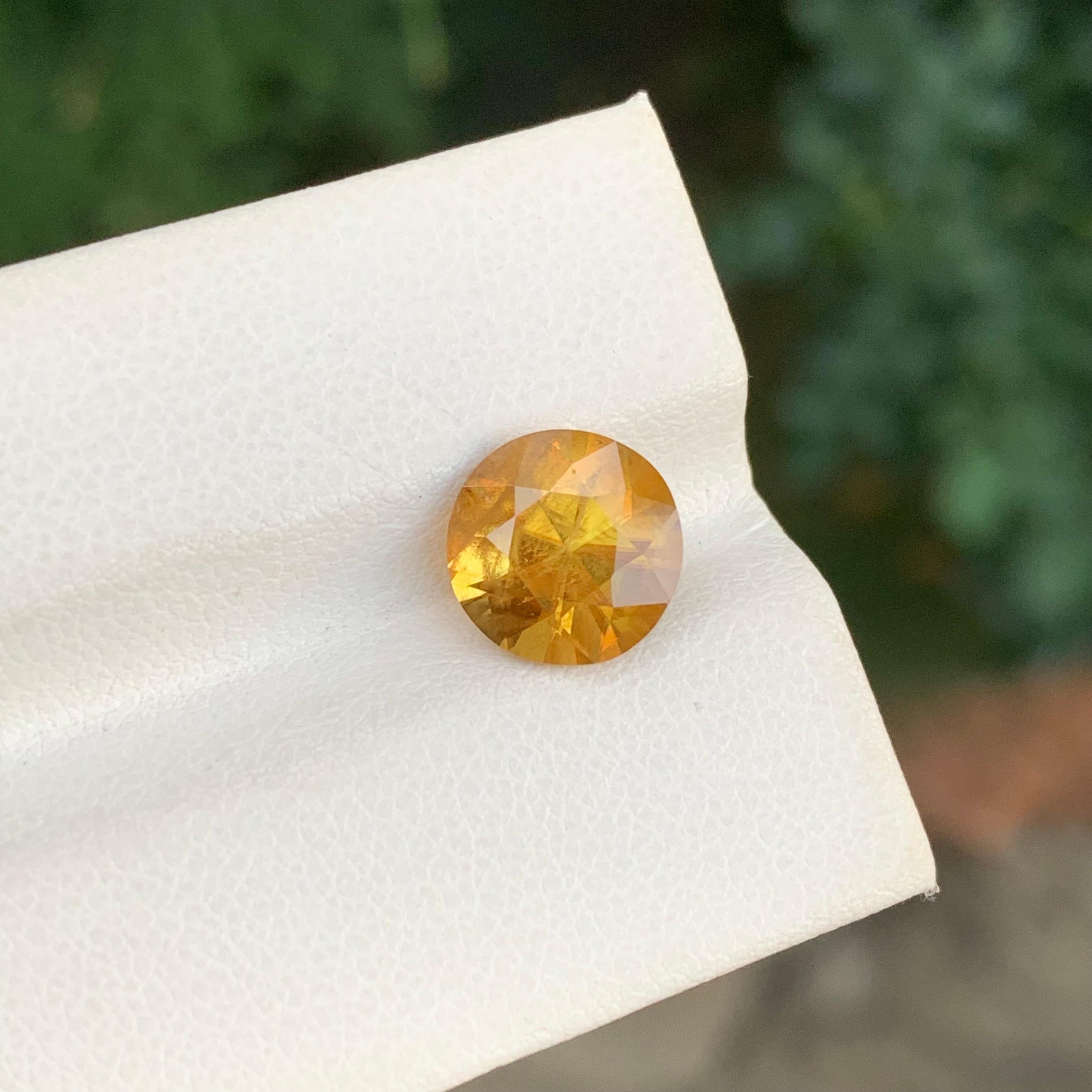3,20 Karat natürlicher loser Sphene/Titanit runde Form Edelstein im Angebot 5